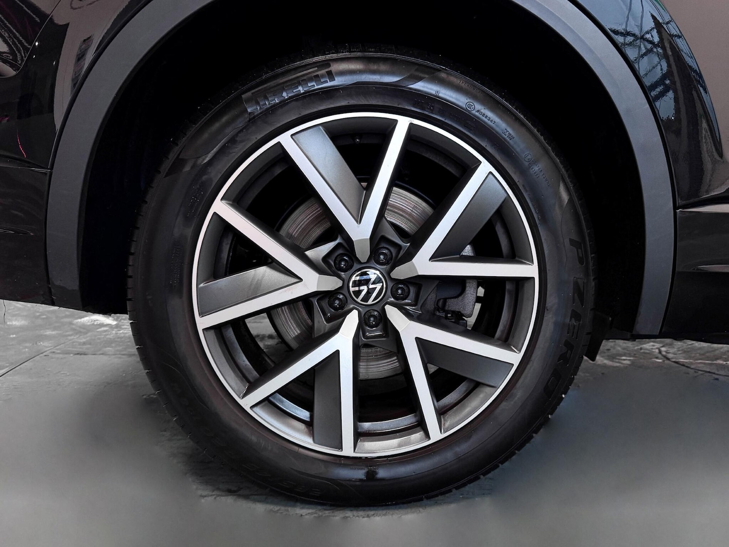 Used Volkswagen Touareg 2023 for sale - 76925982: Photo 50