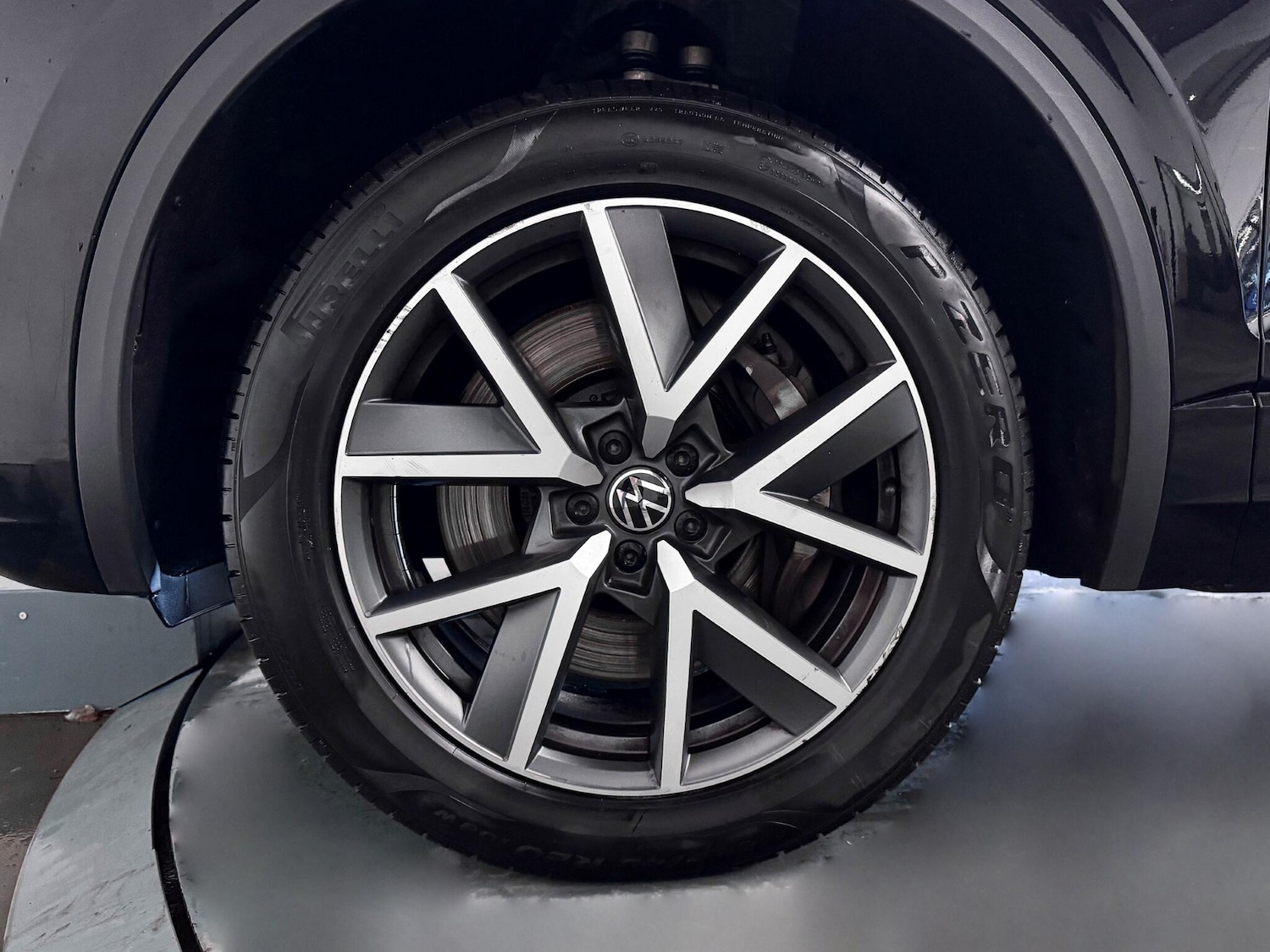 Used Volkswagen Touareg 2023 for sale - 76925982: Photo 51