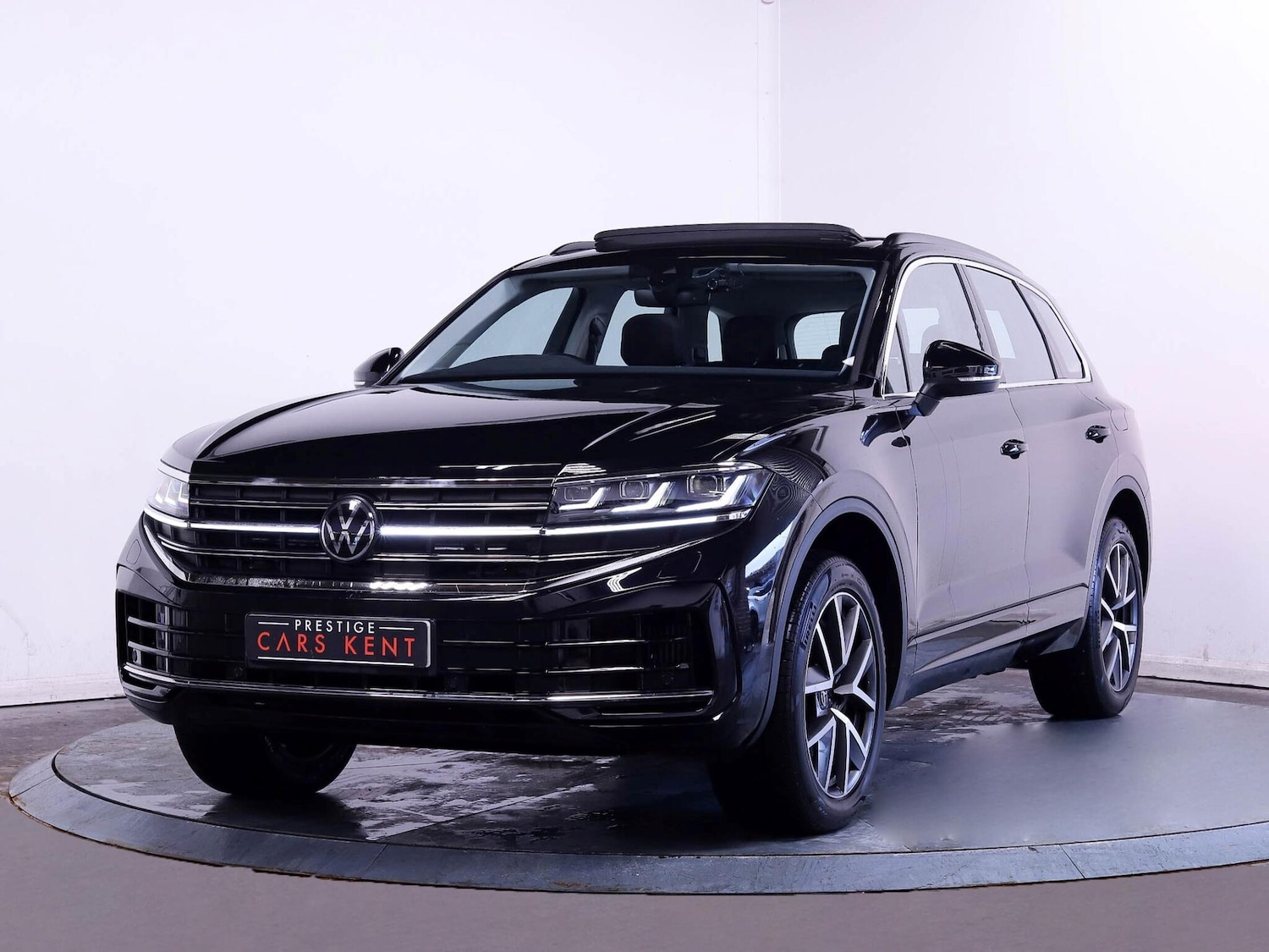 Used Volkswagen Touareg 2023 for sale - 76925982: Photo 6