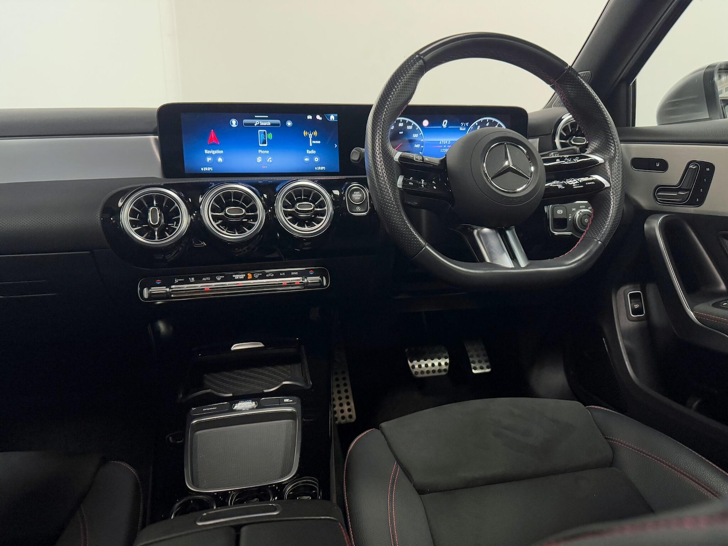 Used Mercedes-Benz A-Class 2024 for sale - 75977744: Photo 33