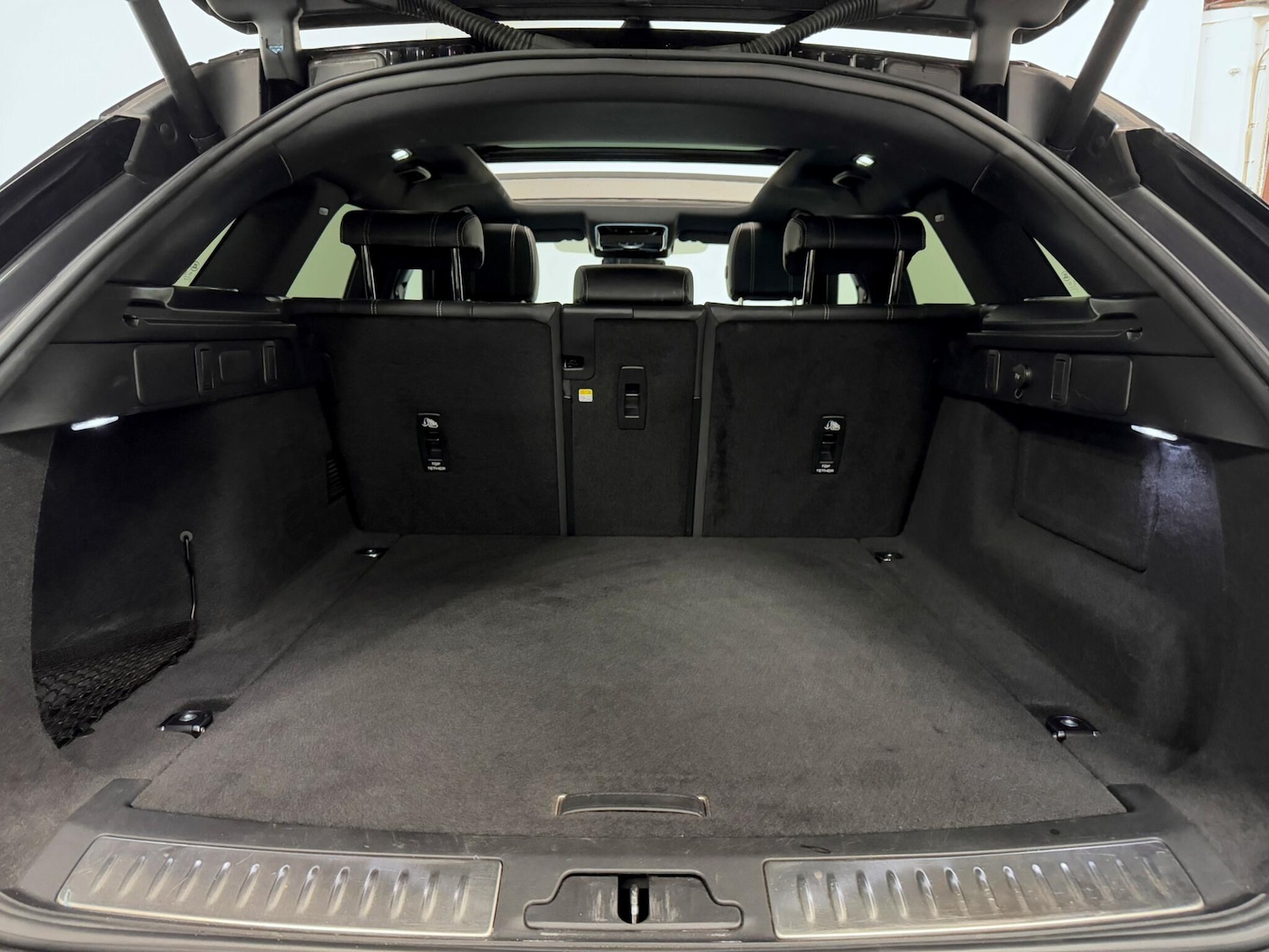 Used Land Rover Range Rover Velar 2021 for sale - 76632802: Photo 12