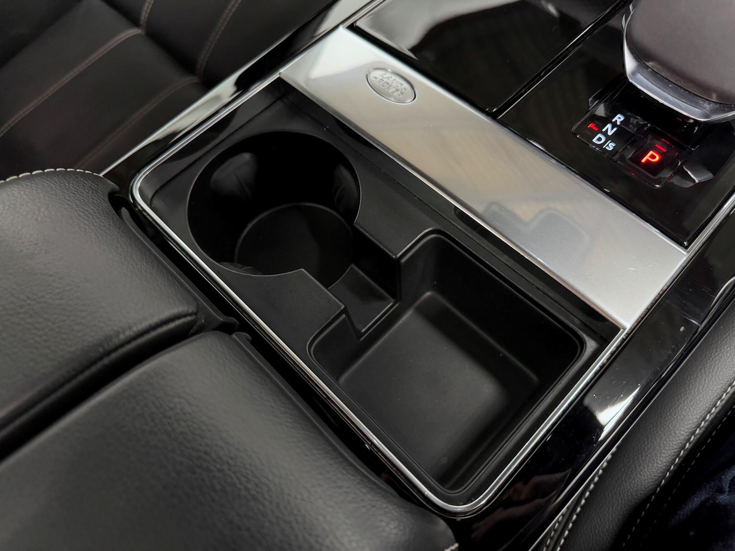 Used Land Rover Range Rover Velar 2021 for sale - 76632802: Photo 35