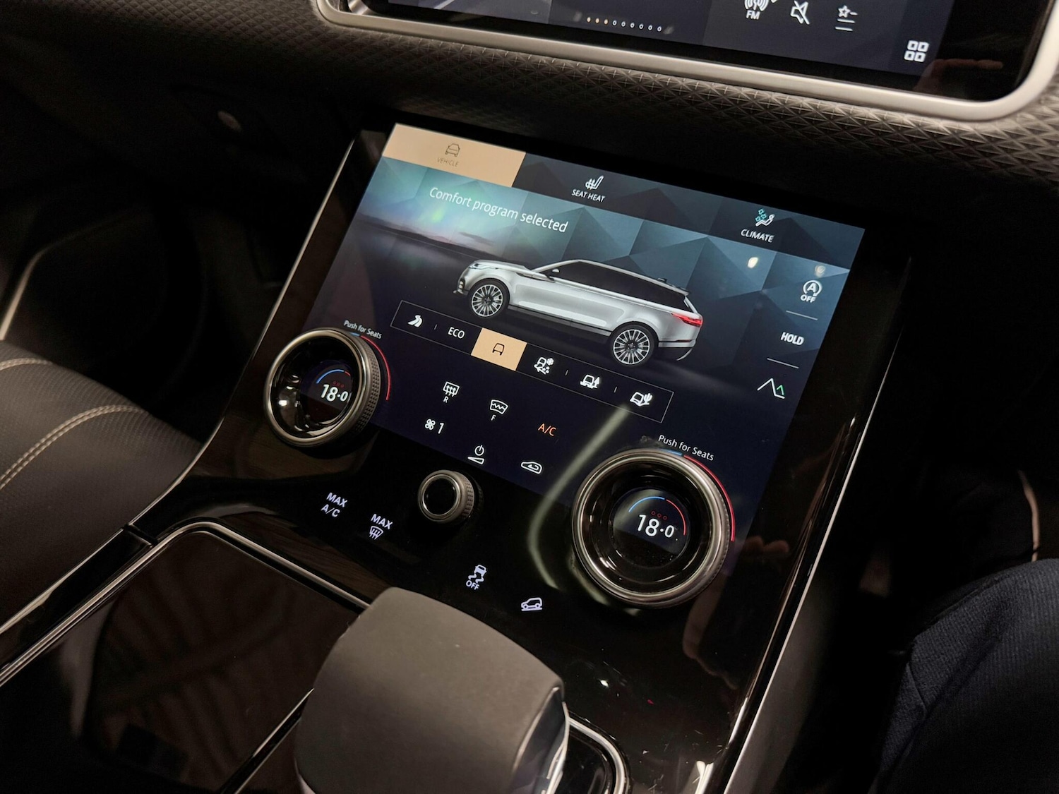 Used Land Rover Range Rover Velar 2021 for sale - 76632802: Photo 37