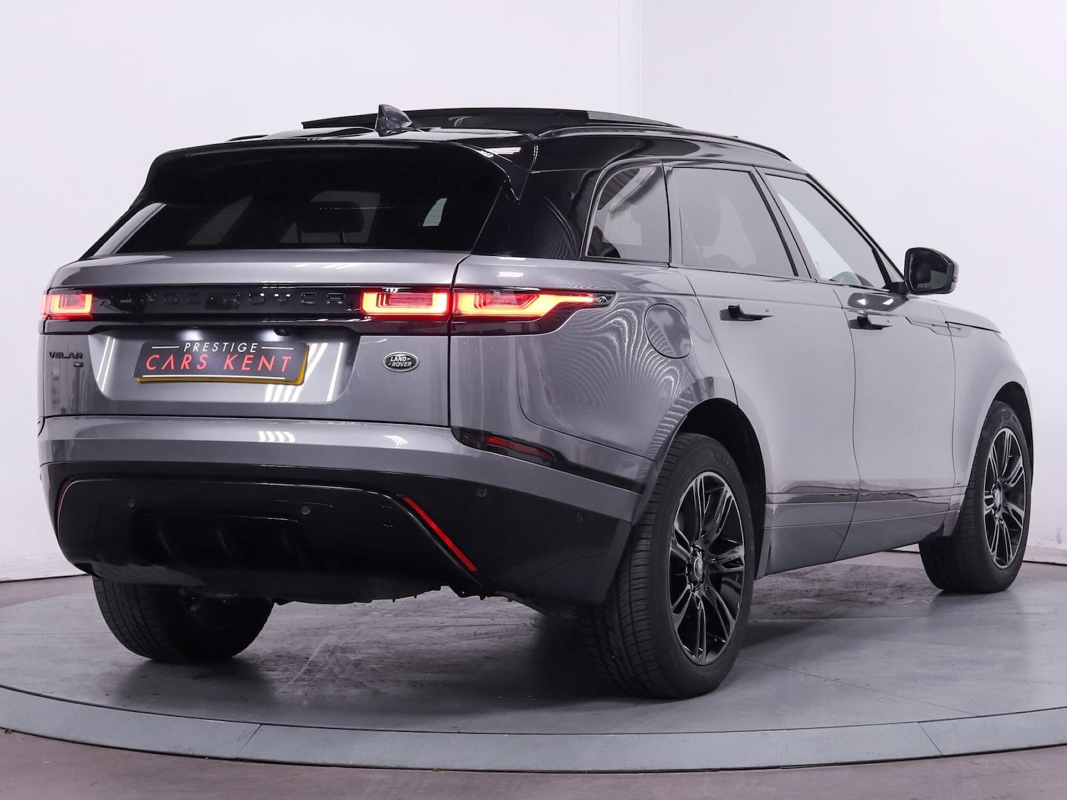 Used Land Rover Range Rover Velar 2021 for sale - 76632802: Photo 9