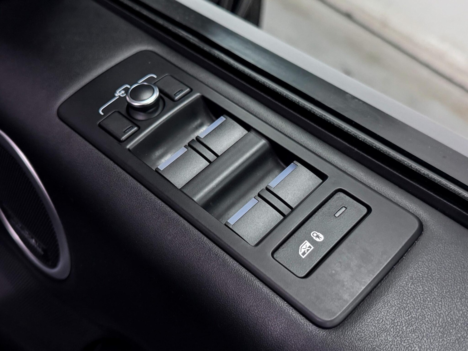 Used Land Rover Discovery 2020 for sale - 77091174: Photo 19