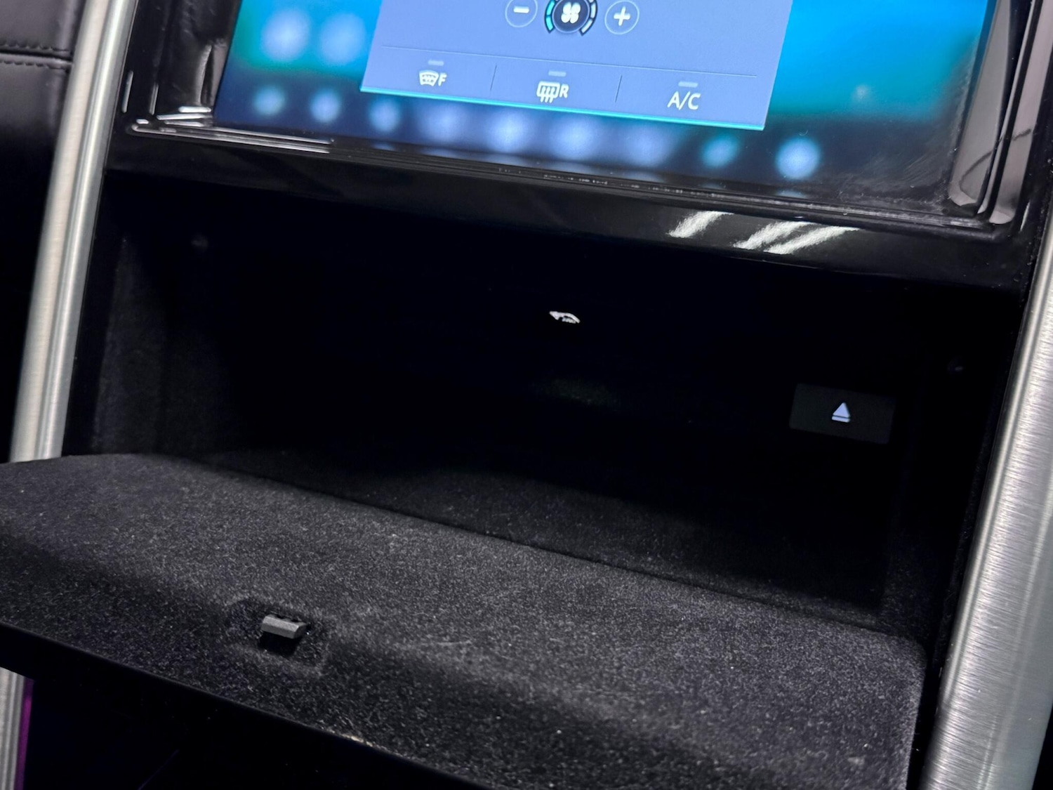 Used Land Rover Discovery 2020 for sale - 77091174: Photo 44