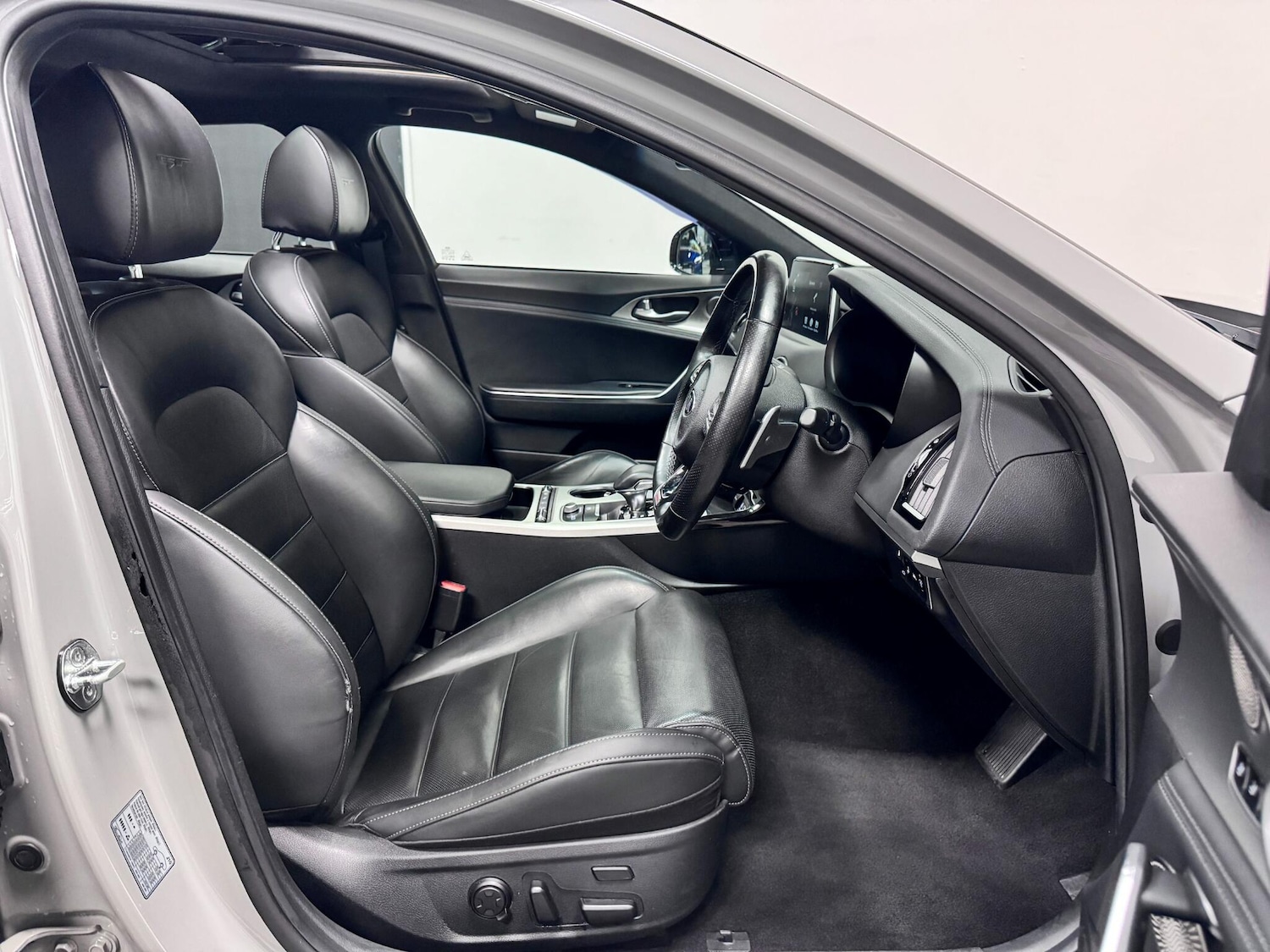 Used Kia Stinger 2020 for sale - 78062654: Photo 21