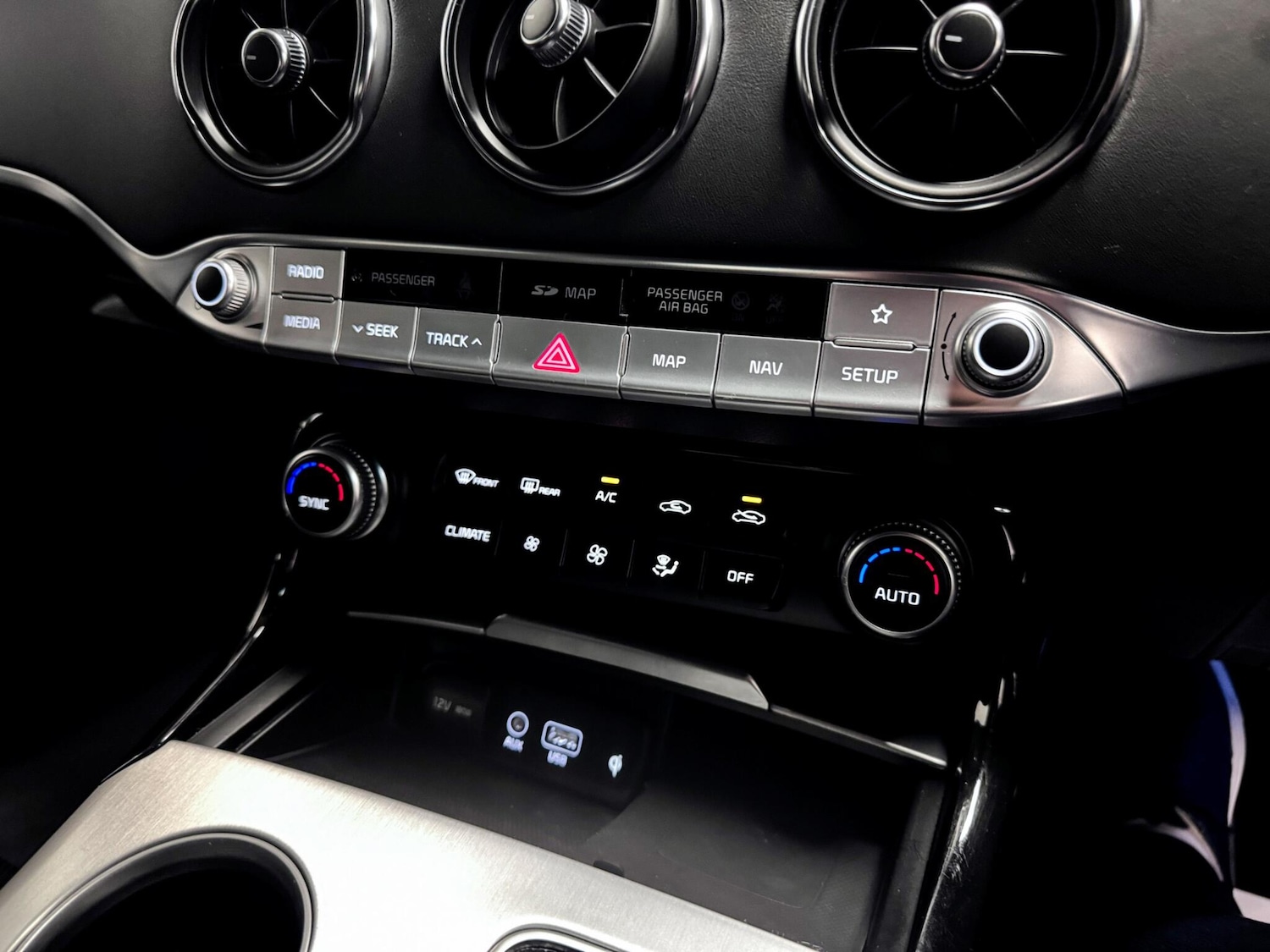 Used Kia Stinger 2020 for sale - 78062654: Photo 34