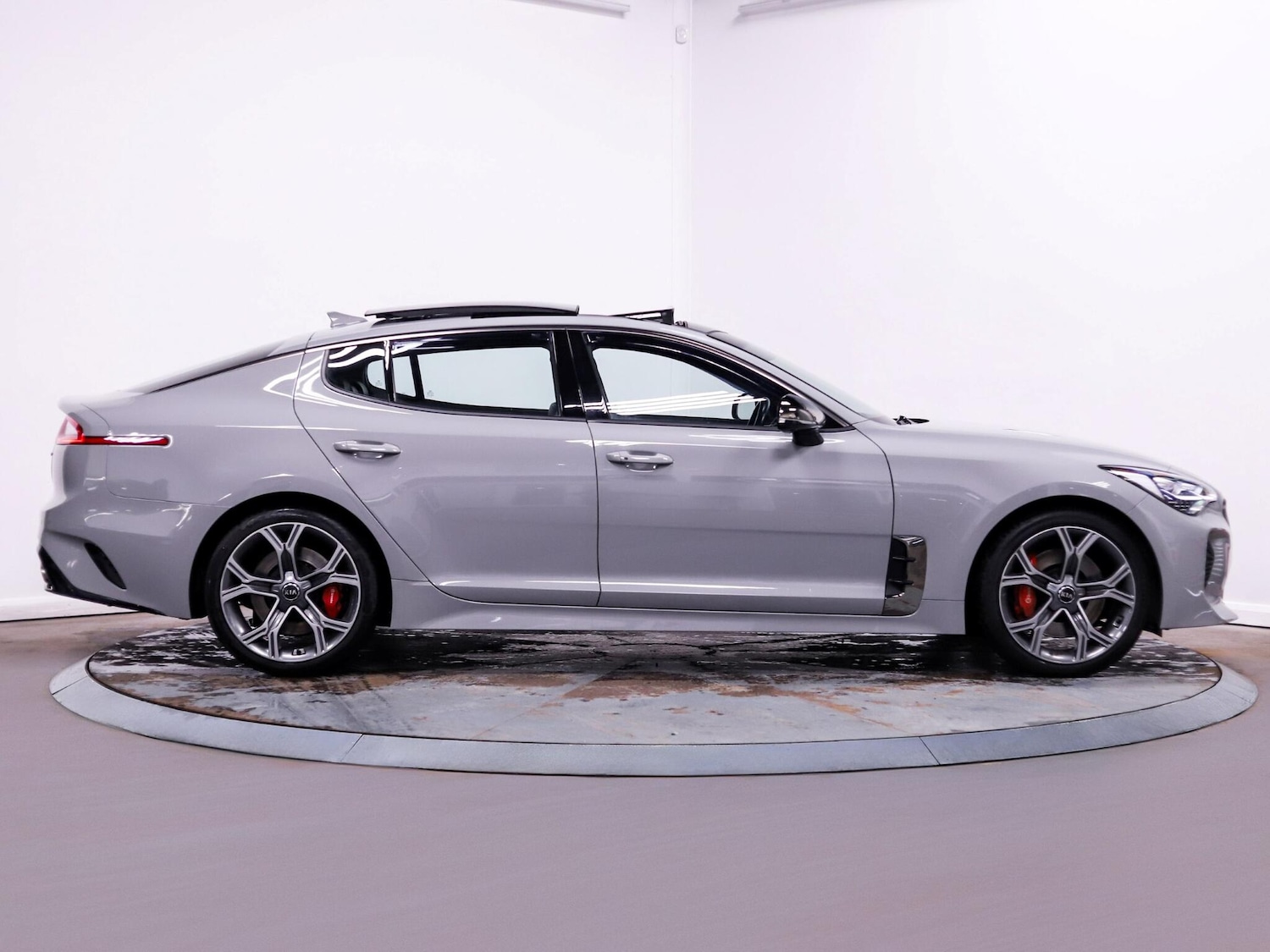 Used Kia Stinger 2020 for sale - 78062654: Photo 8