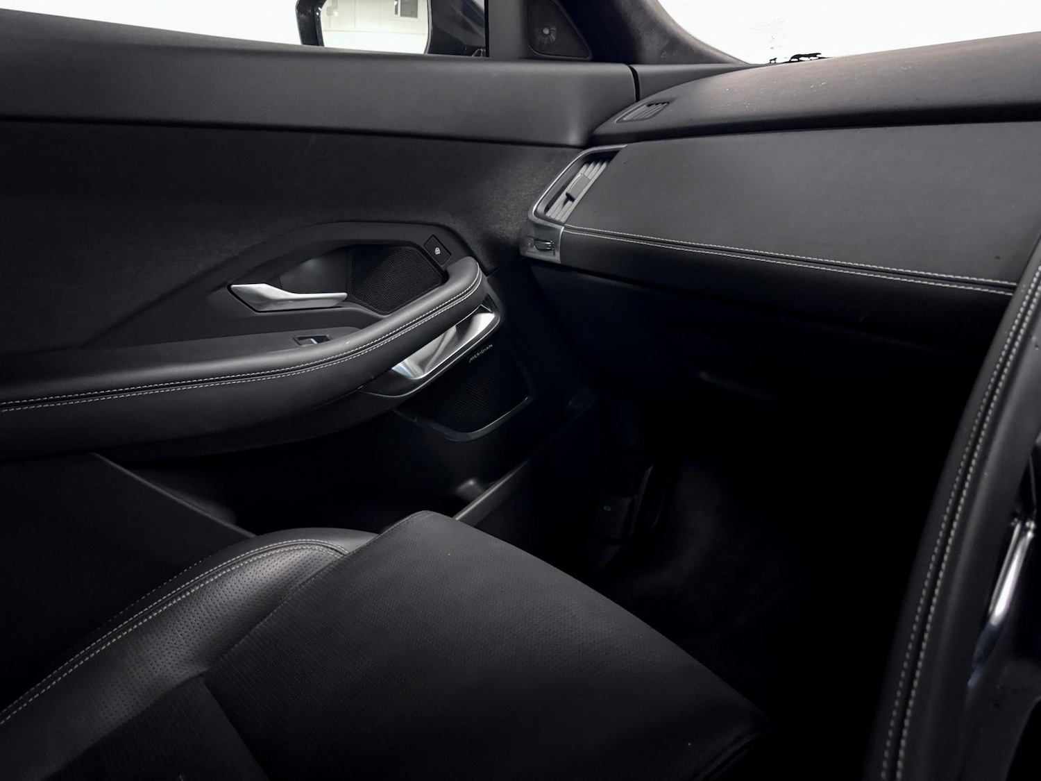 Used Jaguar E-Pace for sale - 76201188: Photo 32