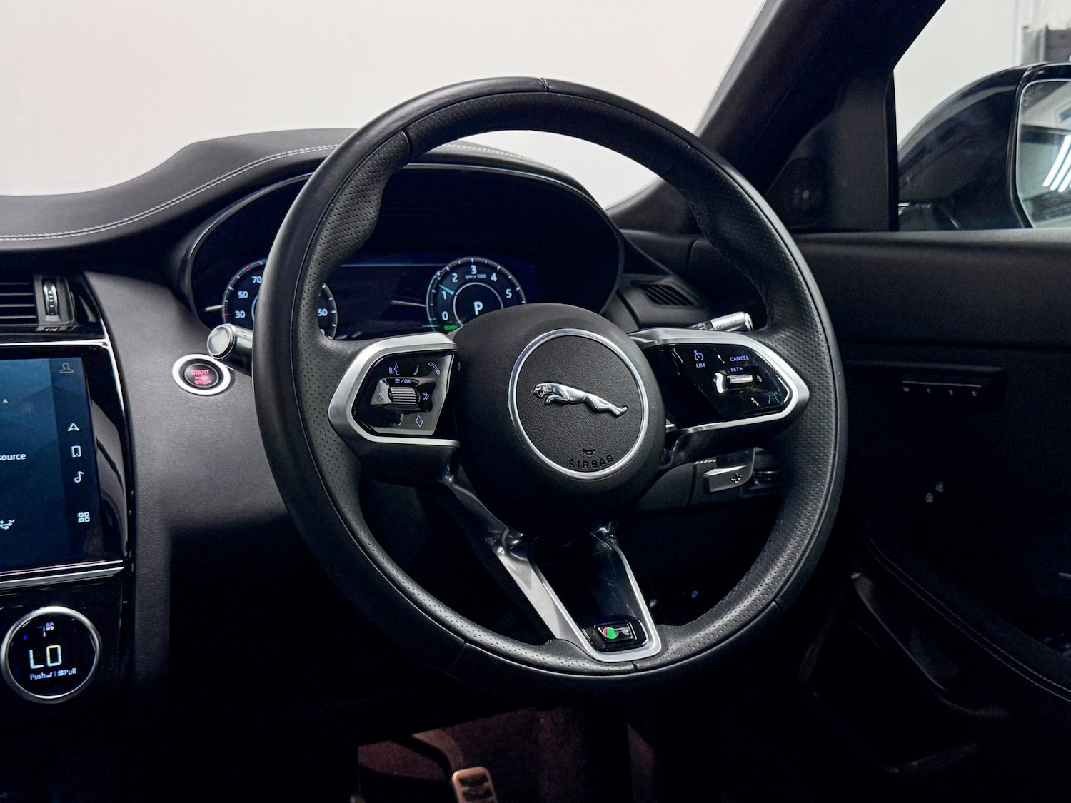 Used Jaguar E-Pace for sale - 76201188: Photo 39