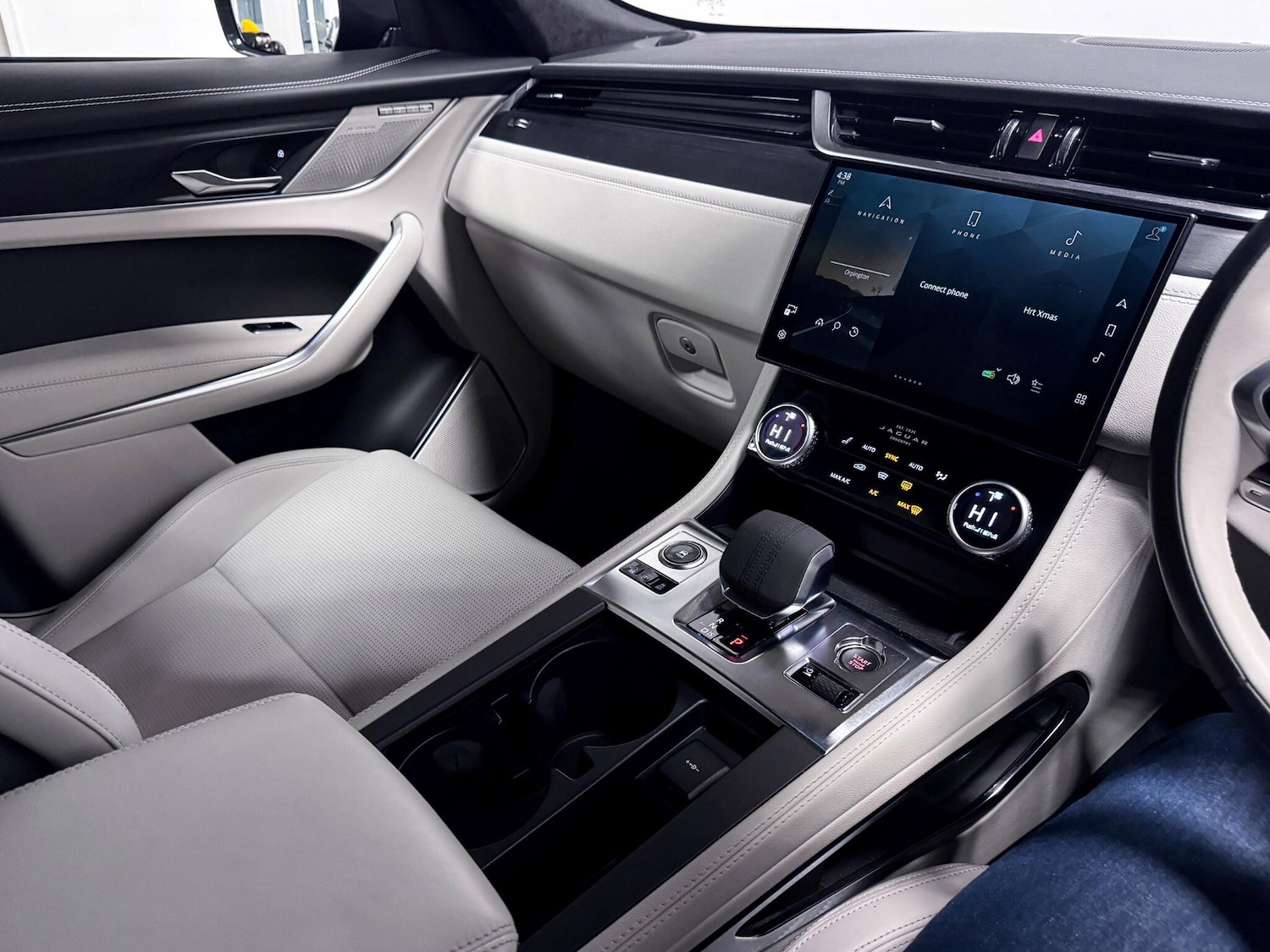 Used Jaguar F-Pace 2023 for sale - 76839770: Photo 29