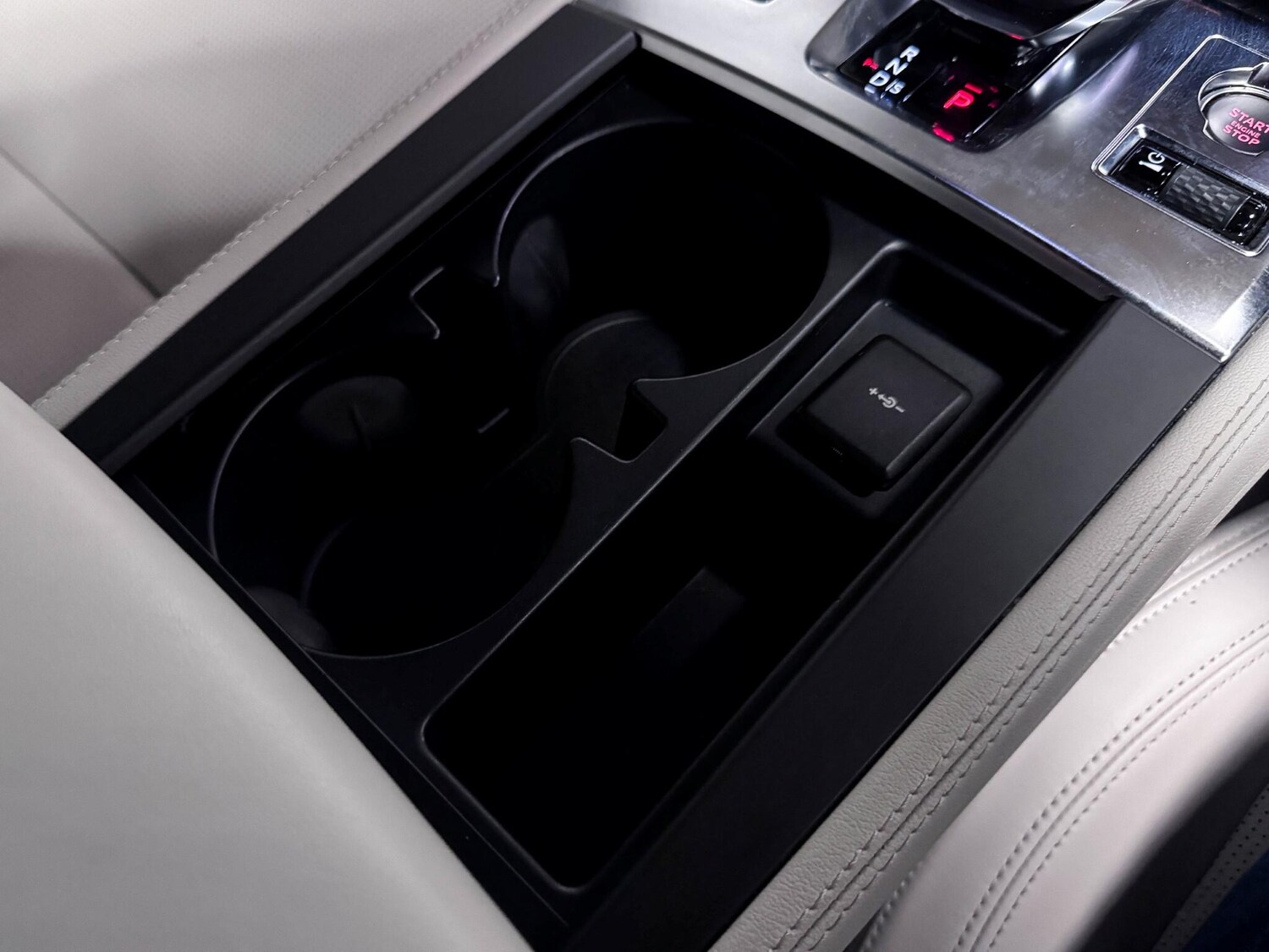 Used Jaguar F-Pace 2023 for sale - 76839770: Photo 31