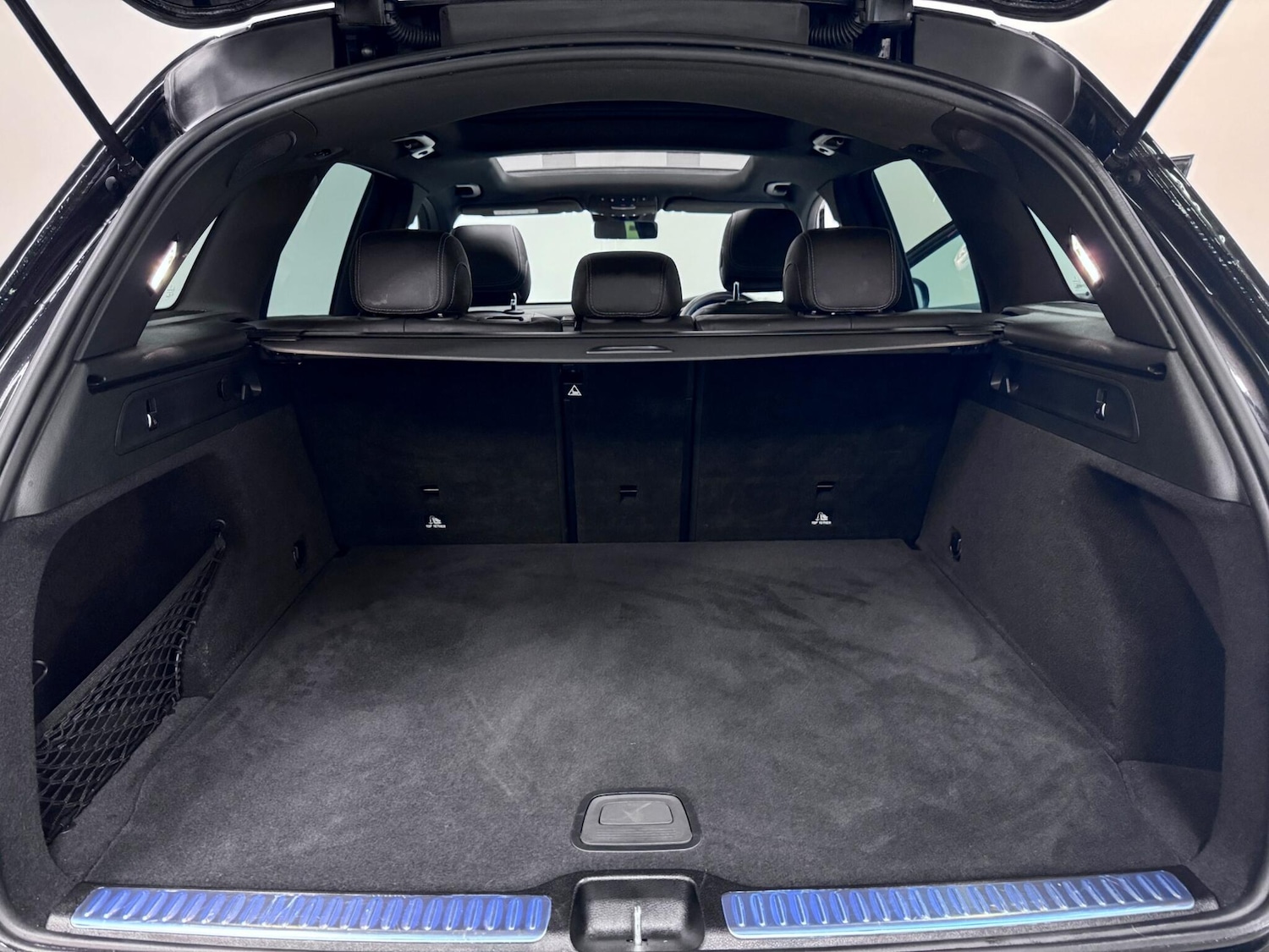 Used Mercedes-Benz GLC 2022 for sale - 76645893: Photo 12