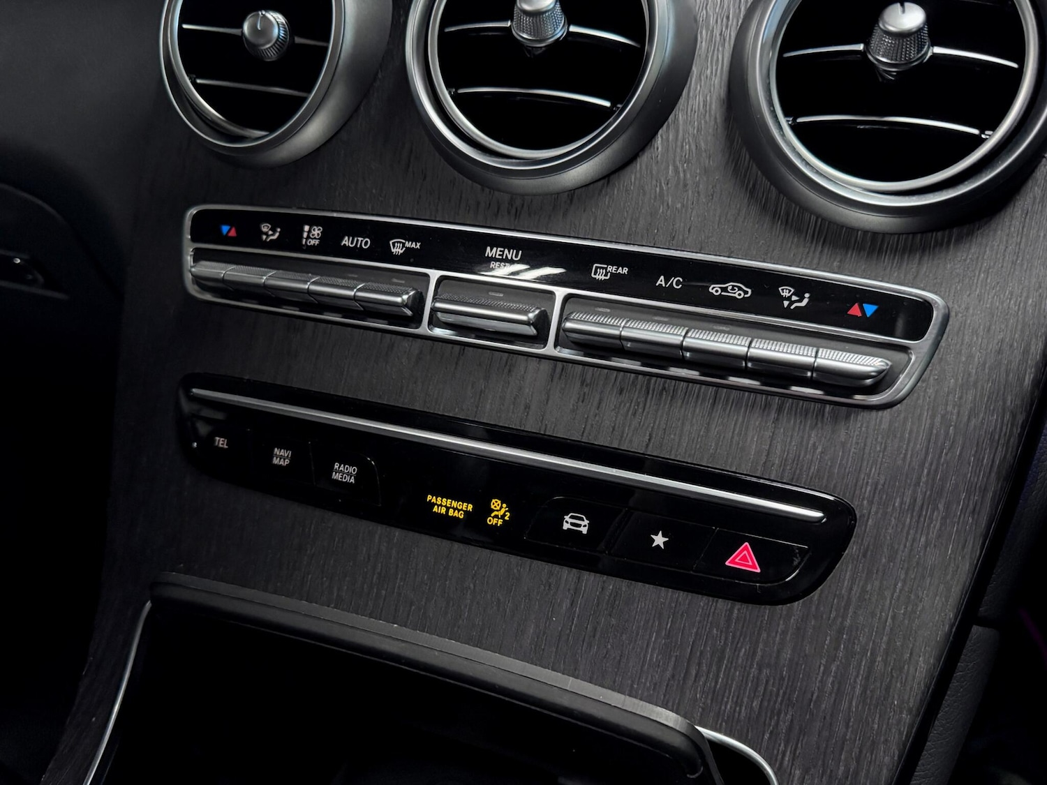 Used Mercedes-Benz GLC 2022 for sale - 76645893: Photo 29