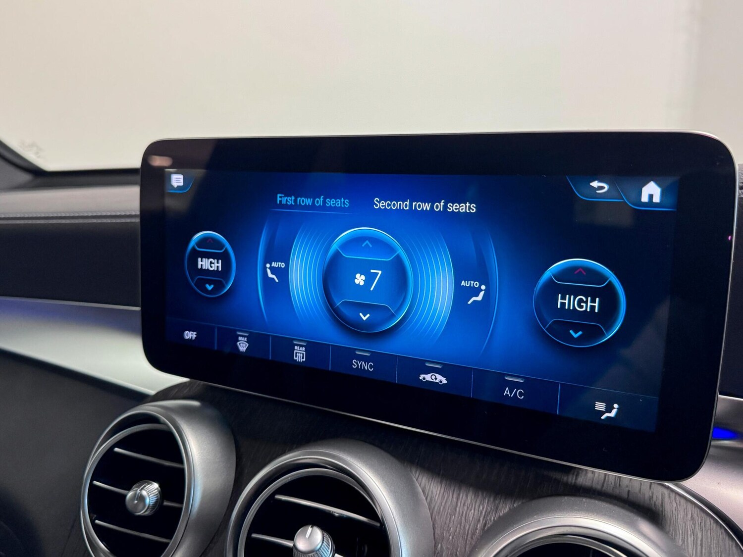 Used Mercedes-Benz GLC 2022 for sale - 76645893: Photo 45