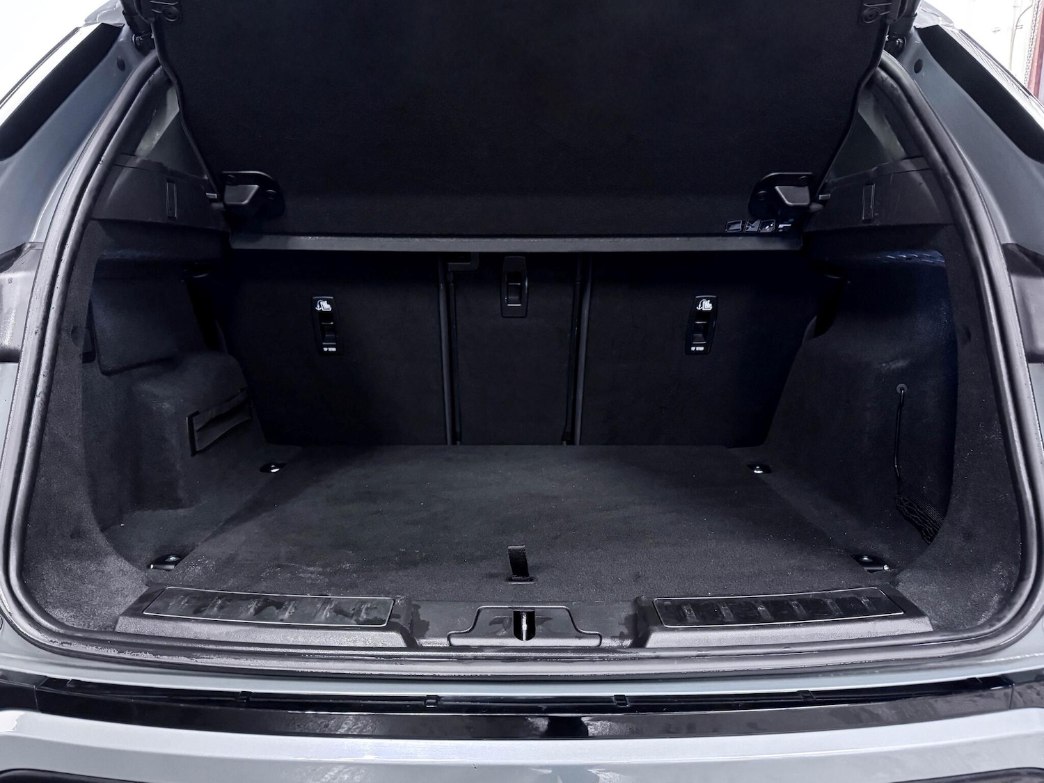 Used Land Rover Range Rover Evoque 2022 for sale - 77016632: Photo 11