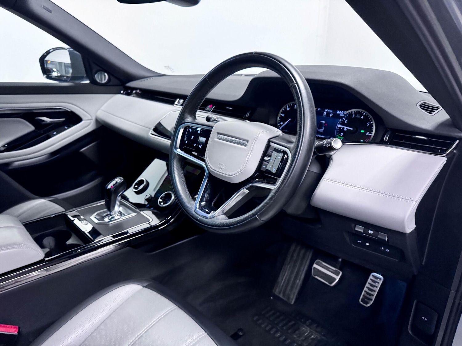 Used Land Rover Range Rover Evoque 2022 for sale - 77016632: Photo 17