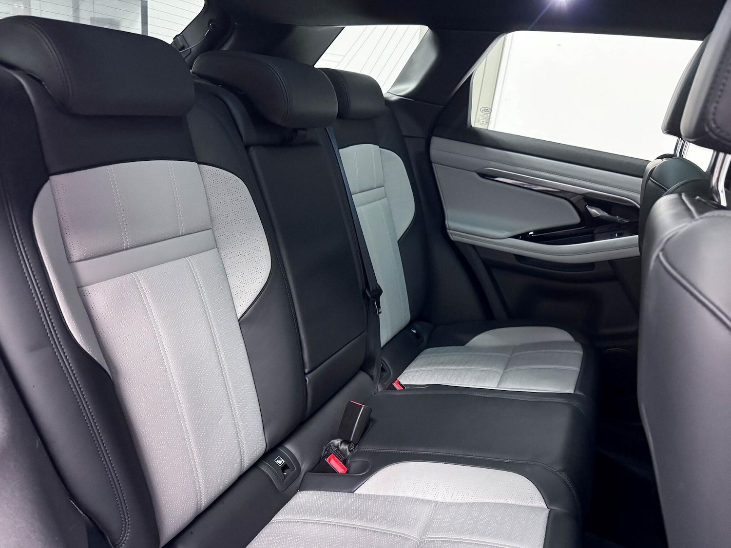 Used Land Rover Range Rover Evoque 2022 for sale - 77016632: Photo 21