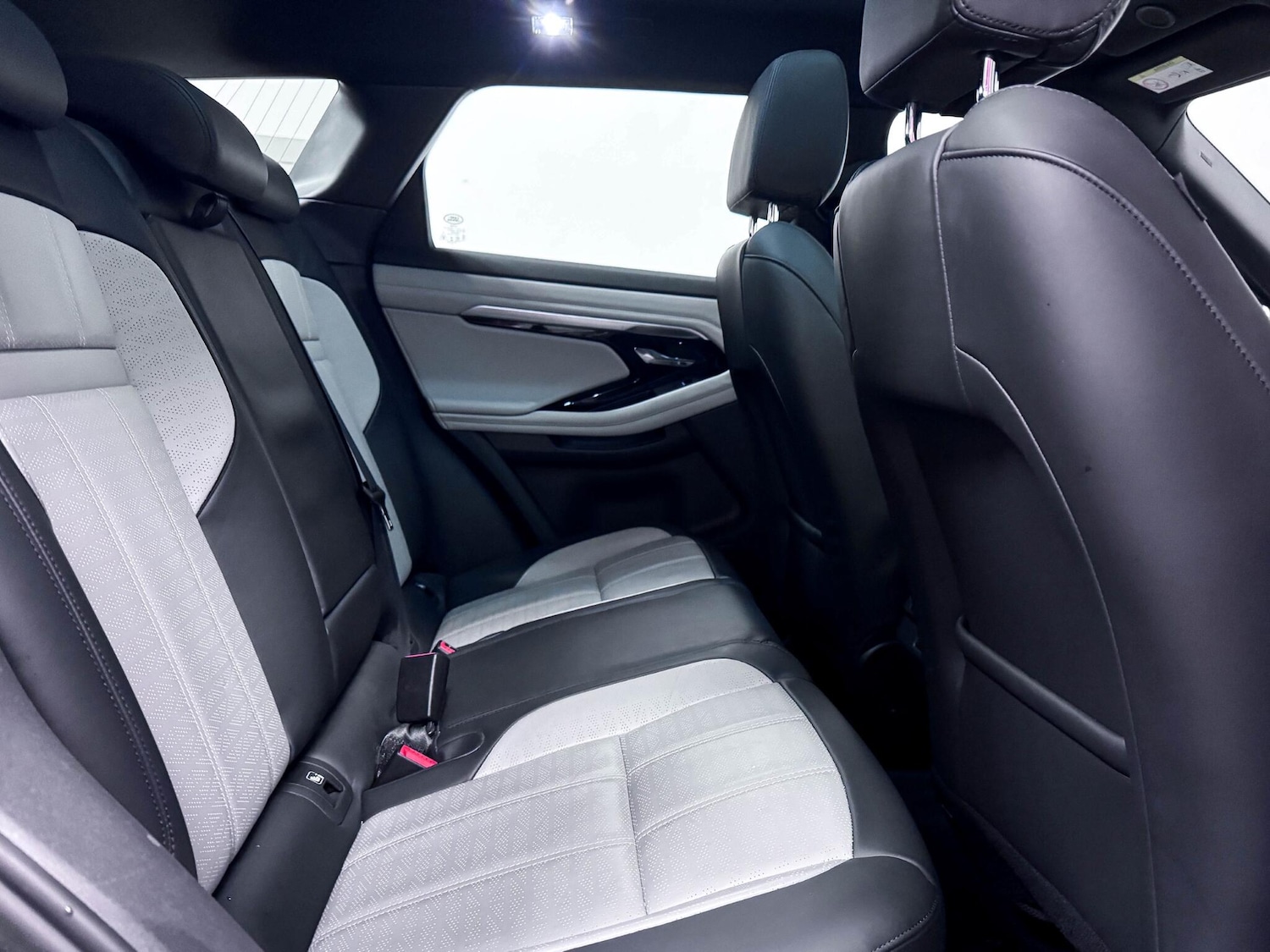 Used Land Rover Range Rover Evoque 2022 for sale - 77016632: Photo 22