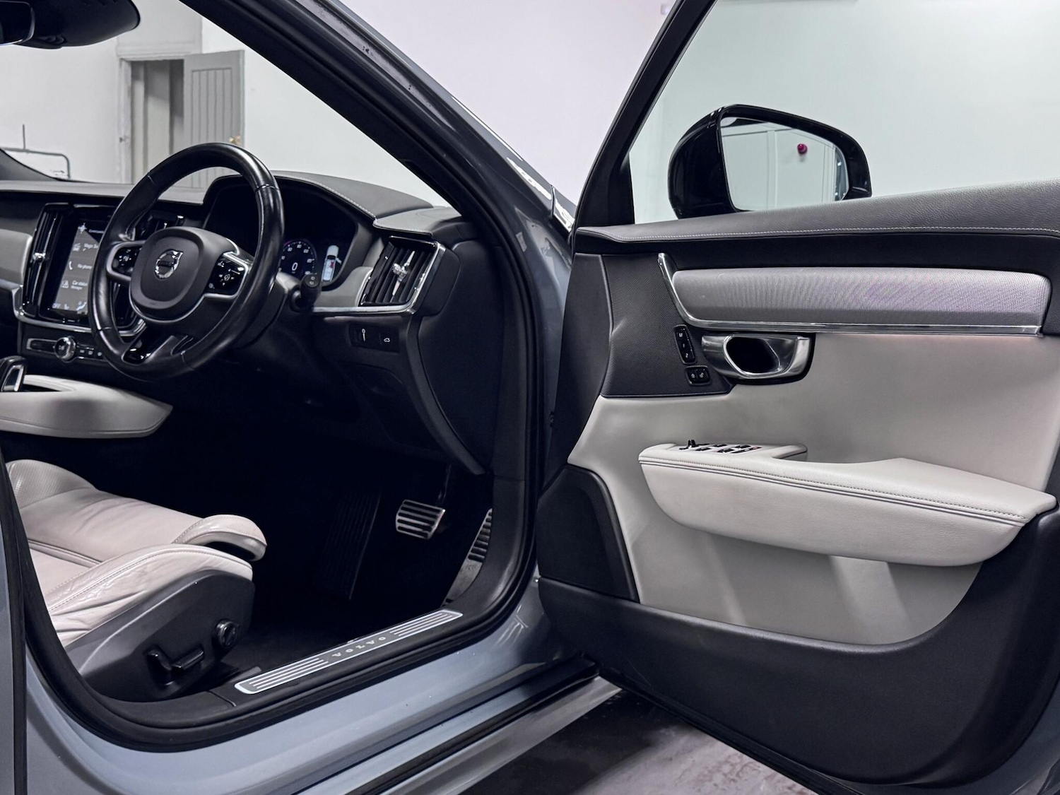 Used Volvo V90 2021 for sale - 76866339: Photo 16