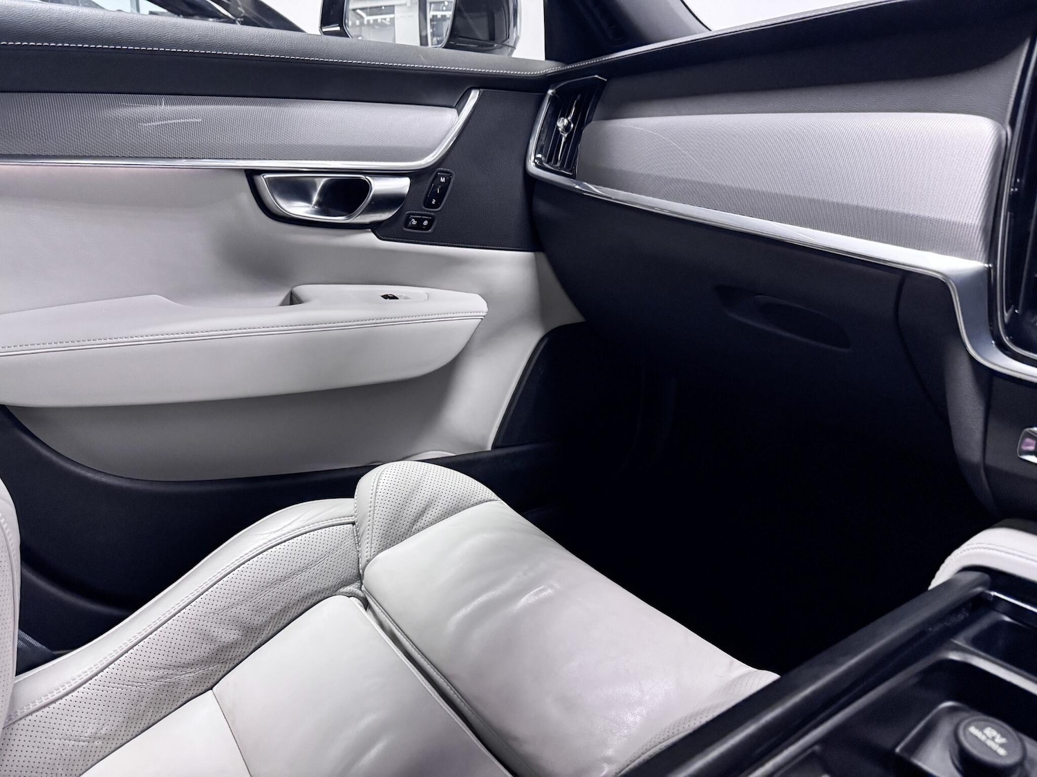 Used Volvo V90 2021 for sale - 76866339: Photo 29