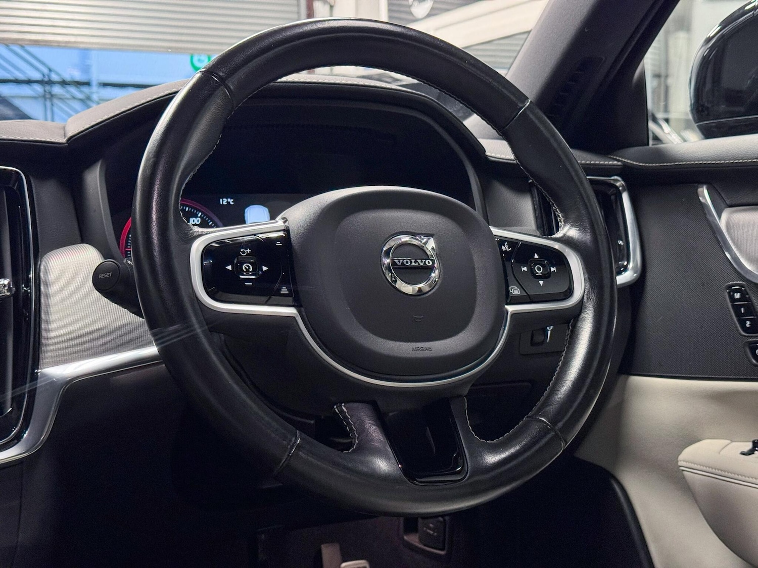 Used Volvo V90 2021 for sale - 76866339: Photo 34