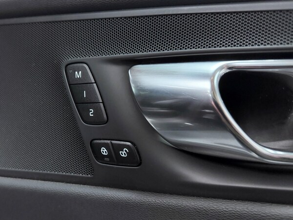 Used Volvo XC60 2021 for sale - 75333723: Photo 17