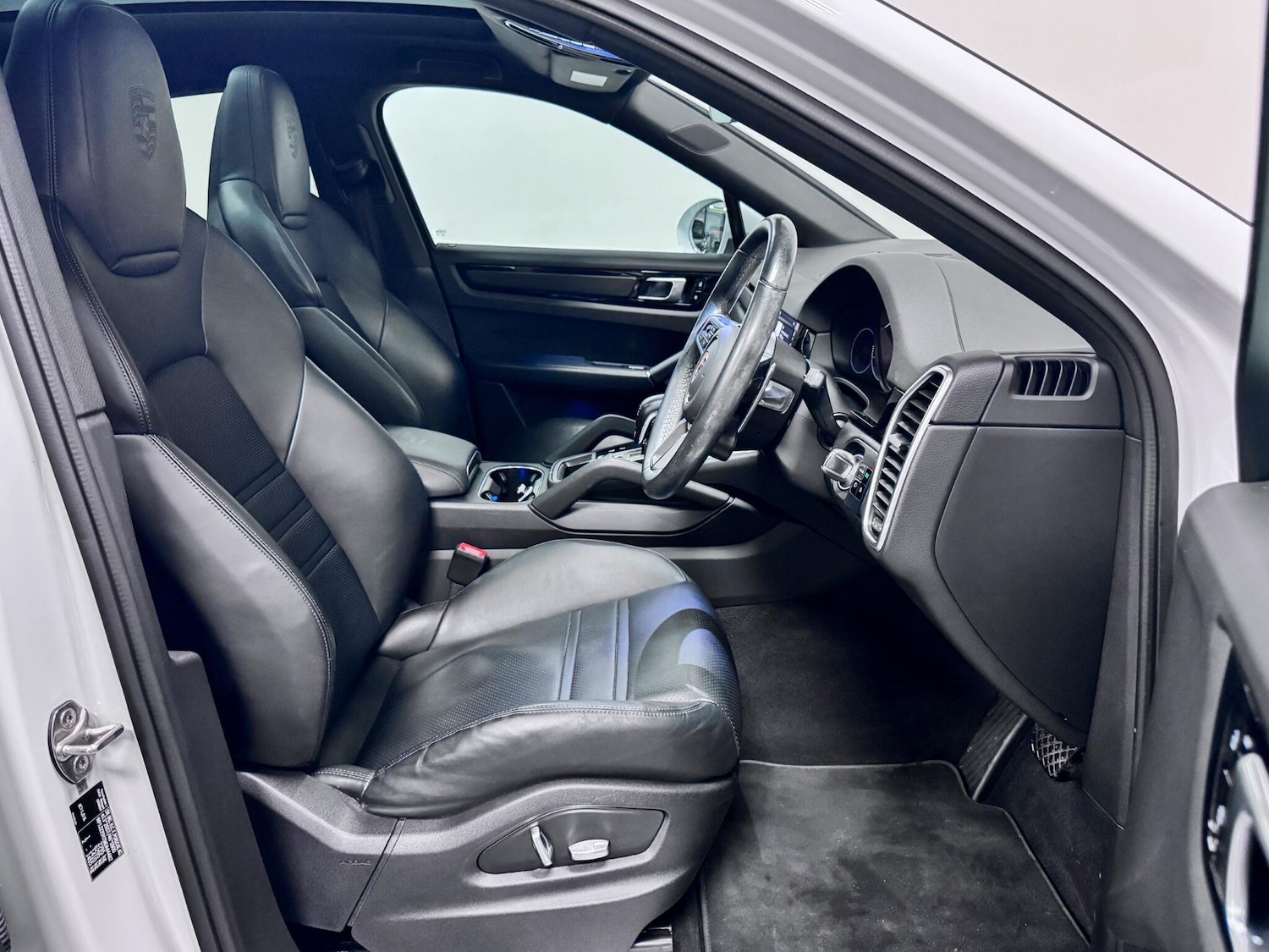 Used Porsche Cayenne 2021 for sale - 77314637: Photo 26