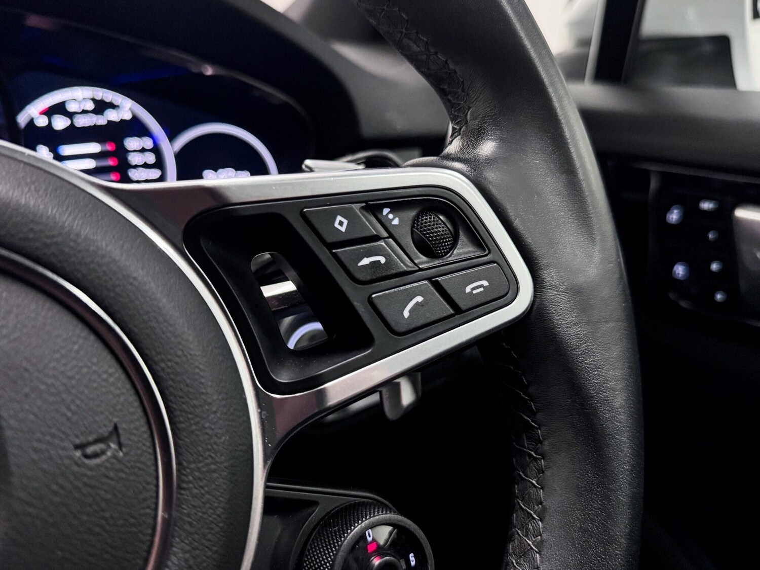 Used Porsche Cayenne 2021 for sale - 77314637: Photo 46