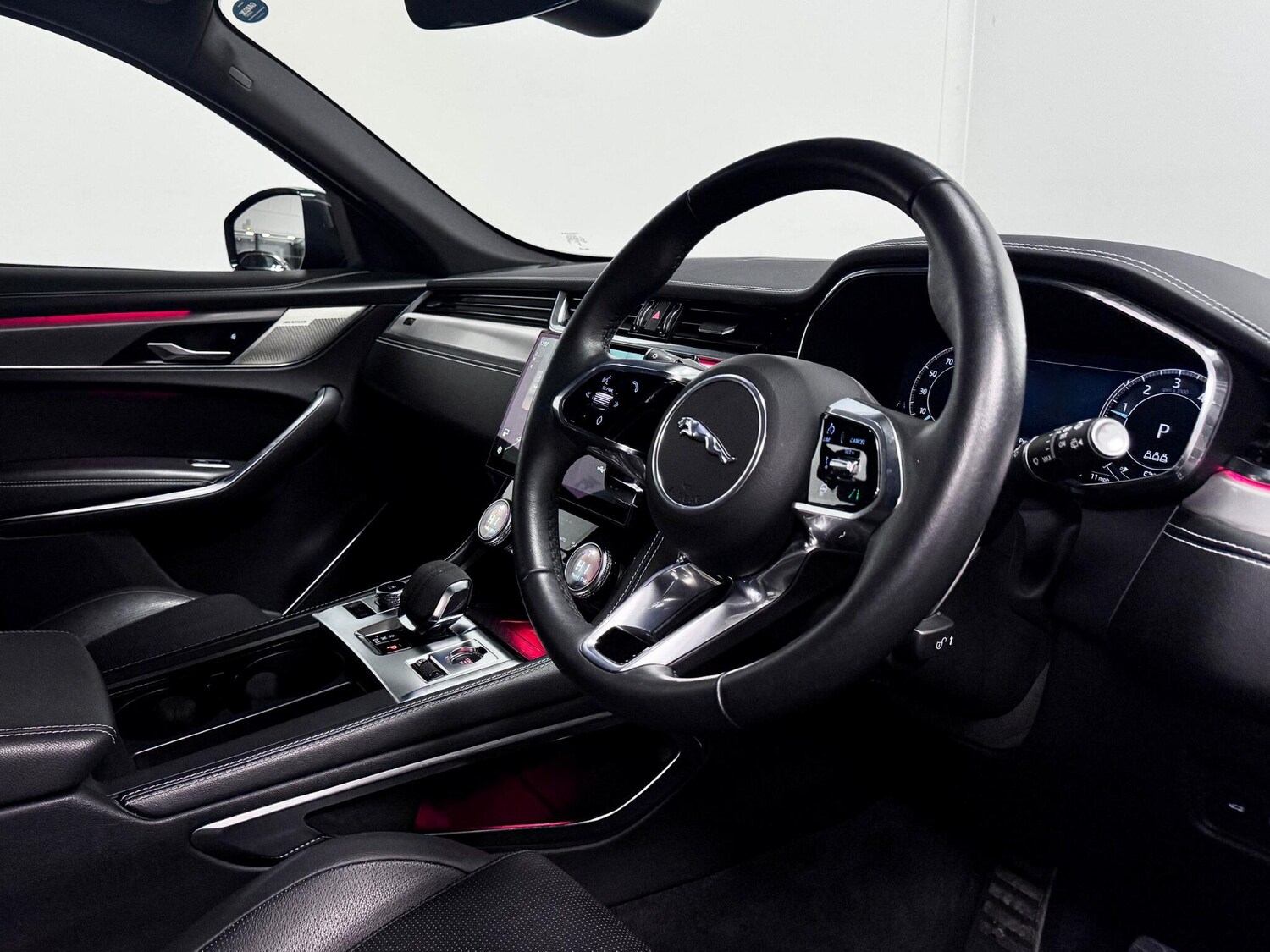 Used Jaguar F-Pace 2023 for sale - 78184516: Photo 21