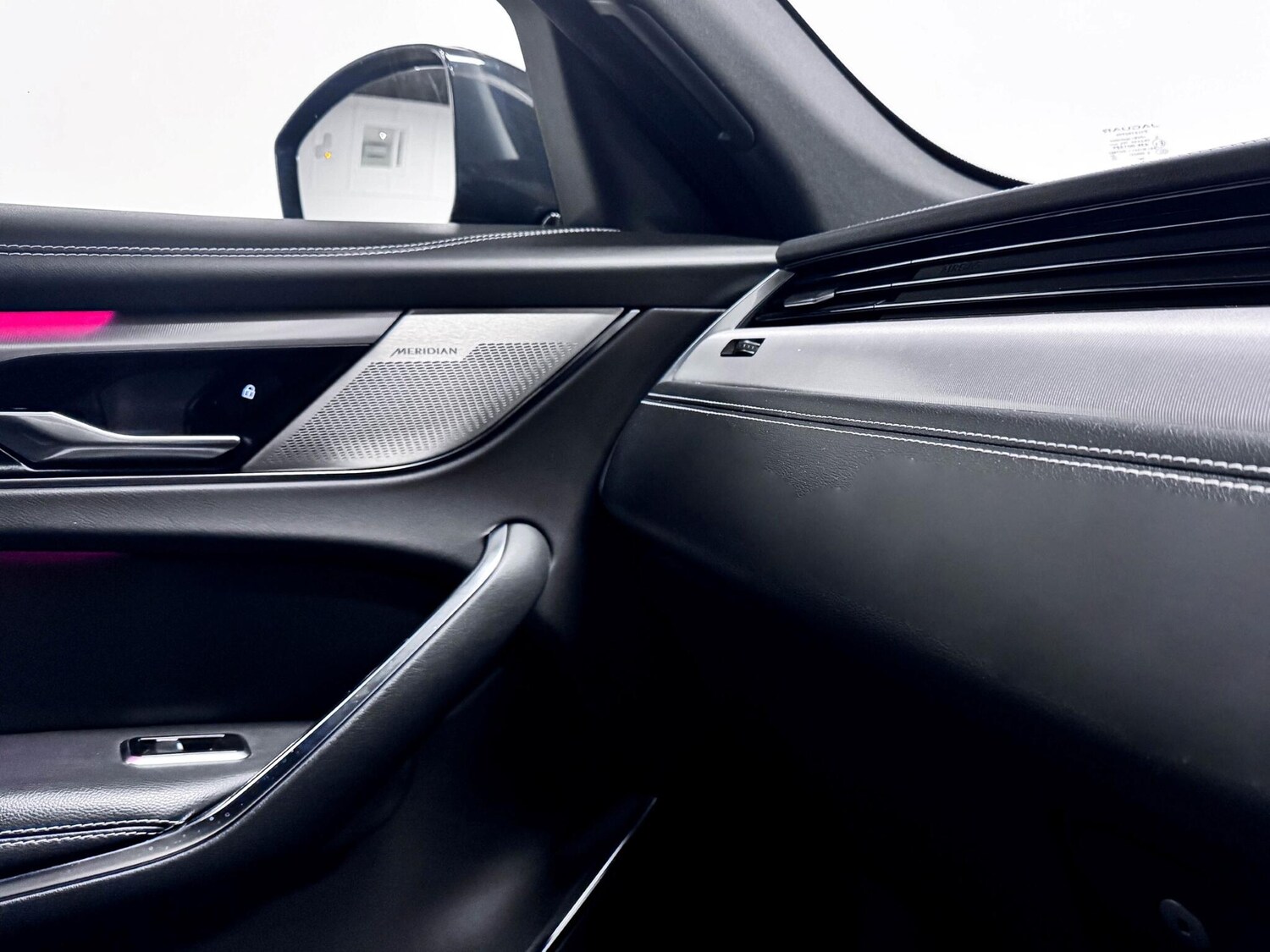 Used Jaguar F-Pace 2023 for sale - 78184516: Photo 29