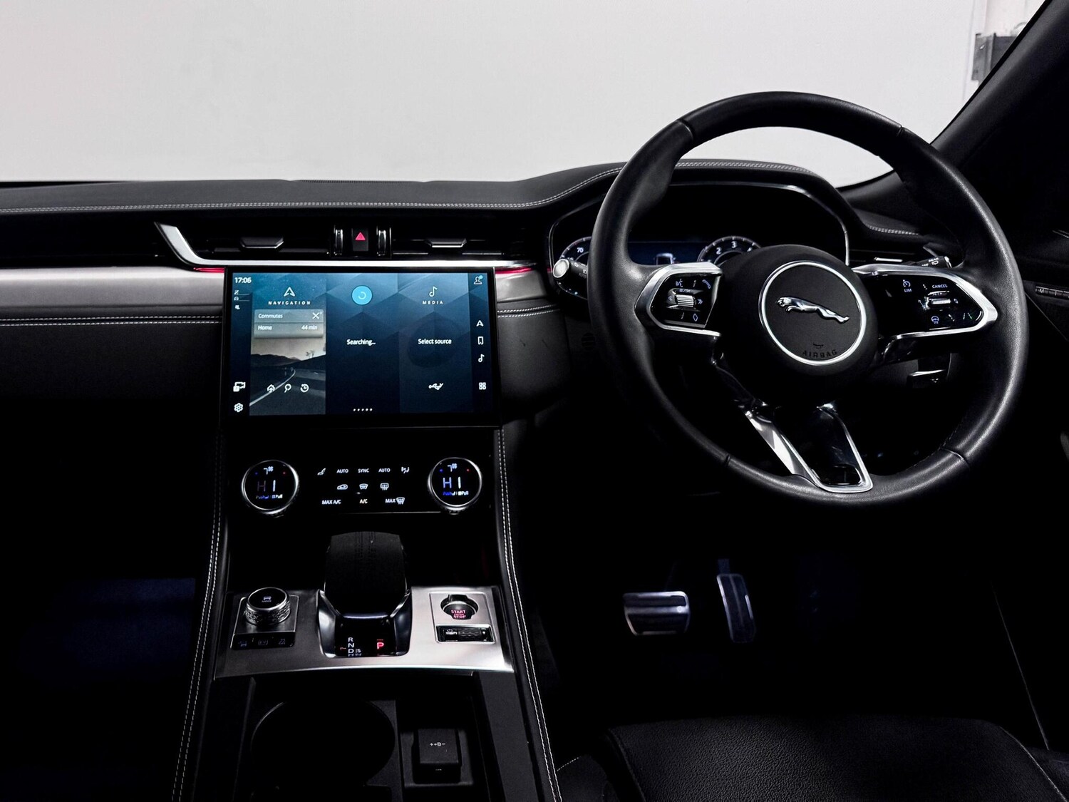 Used Jaguar F-Pace 2023 for sale - 78184516: Photo 35