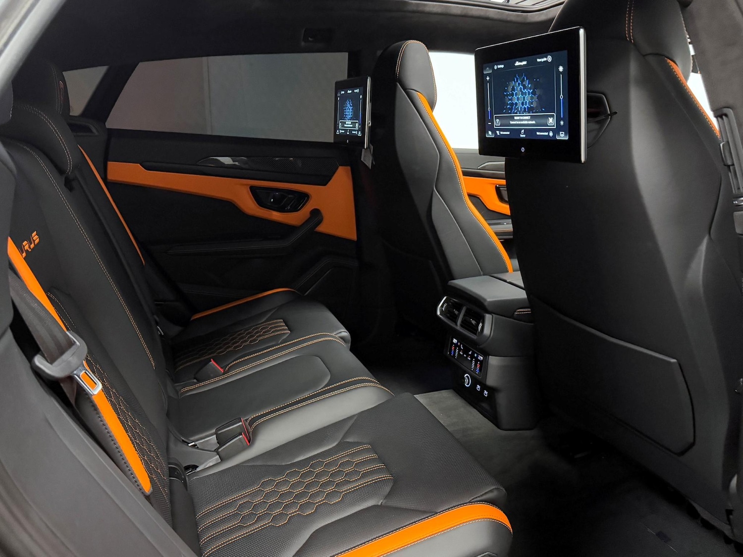 Used Lamborghini Urus 2024 for sale - 76727842: Photo 40