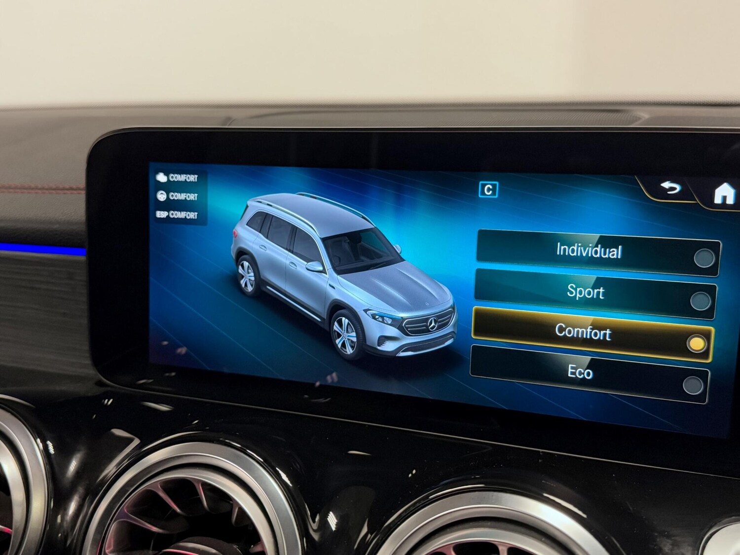 Used Mercedes-Benz EQB 2024 for sale - 76283292: Photo 53