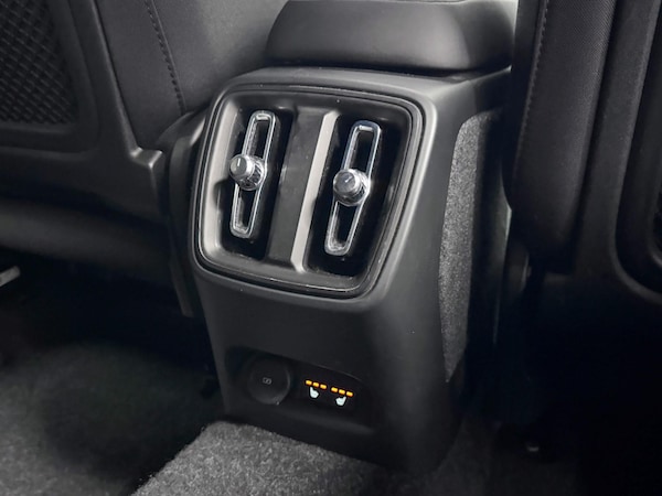 Used Volvo XC40 2023 for sale - 75588711: Photo 26