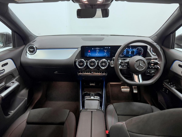 Used Mercedes-Benz GLA 2024 for sale - 75402307: Photo 2