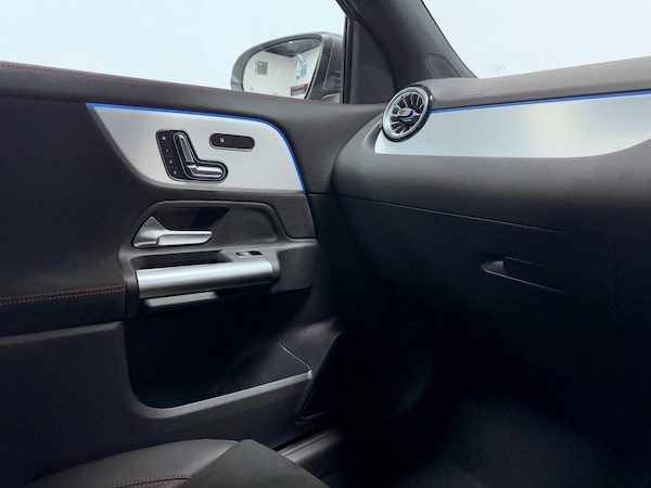 Used Mercedes-Benz GLA 2024 for sale - 75402307: Photo 38