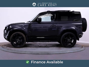 Used Land Rover Defender 90 2023 for sale - 78375996: Photo