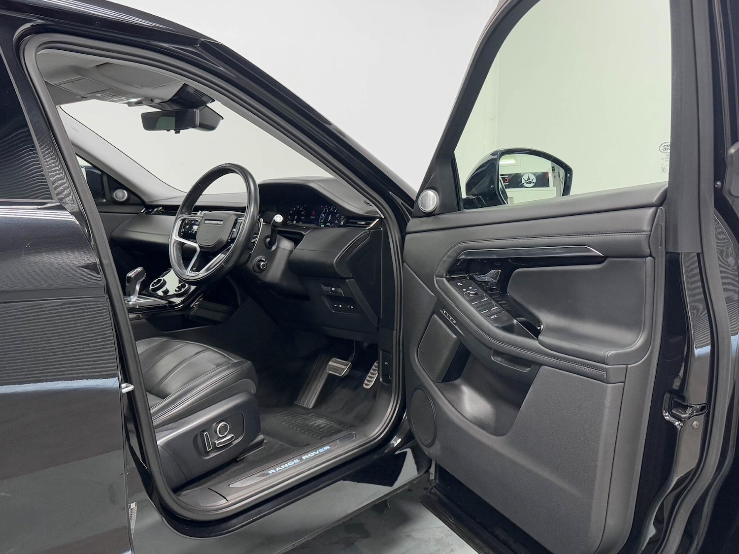 Used Land Rover Range Rover Evoque 2021 for sale - 76326072: Photo 16