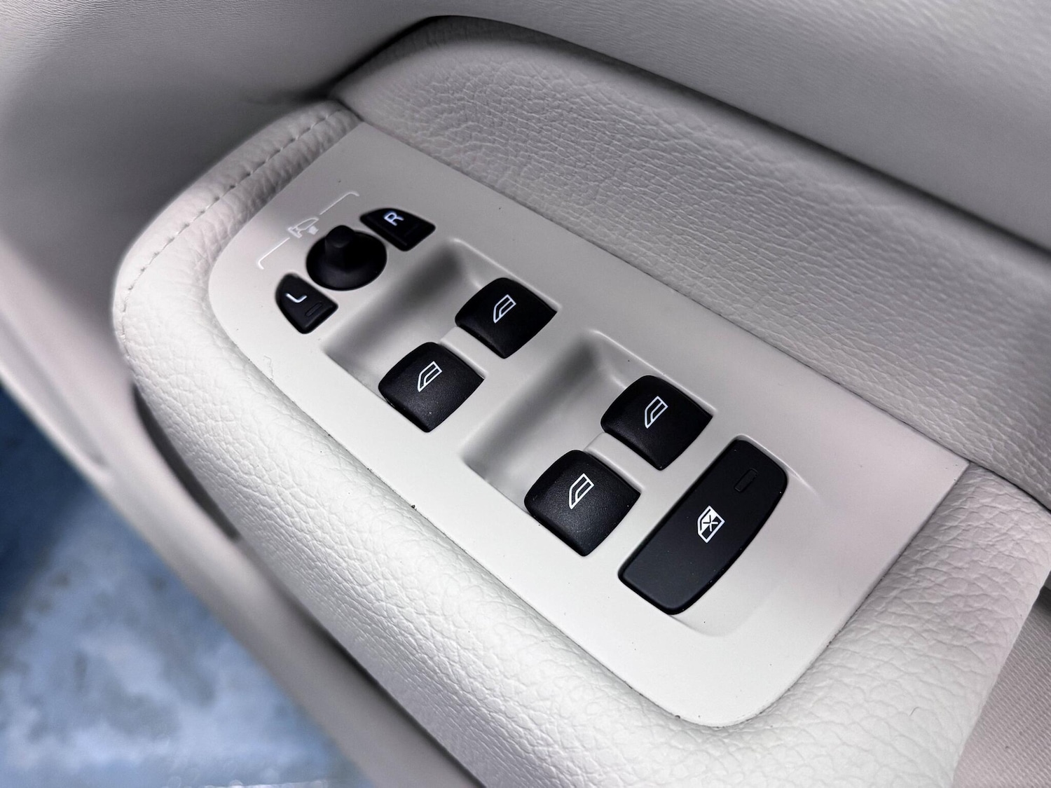 Used Volvo XC60 2020 for sale - 77155331: Photo 16