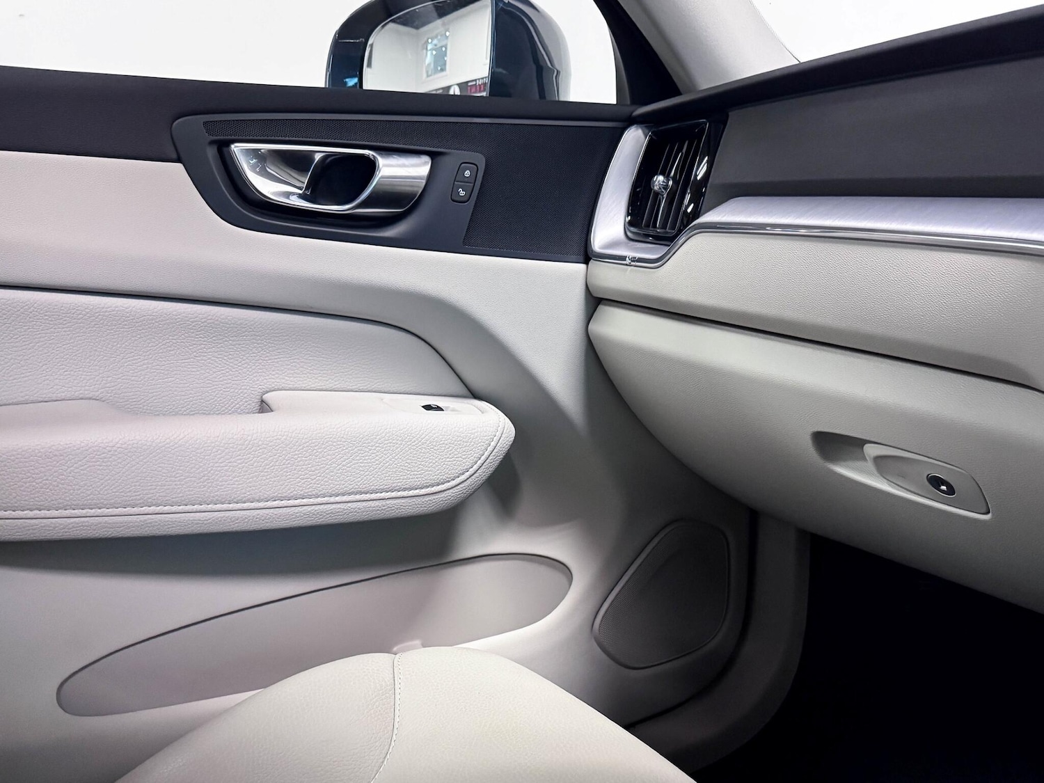 Used Volvo XC60 2020 for sale - 77155331: Photo 26