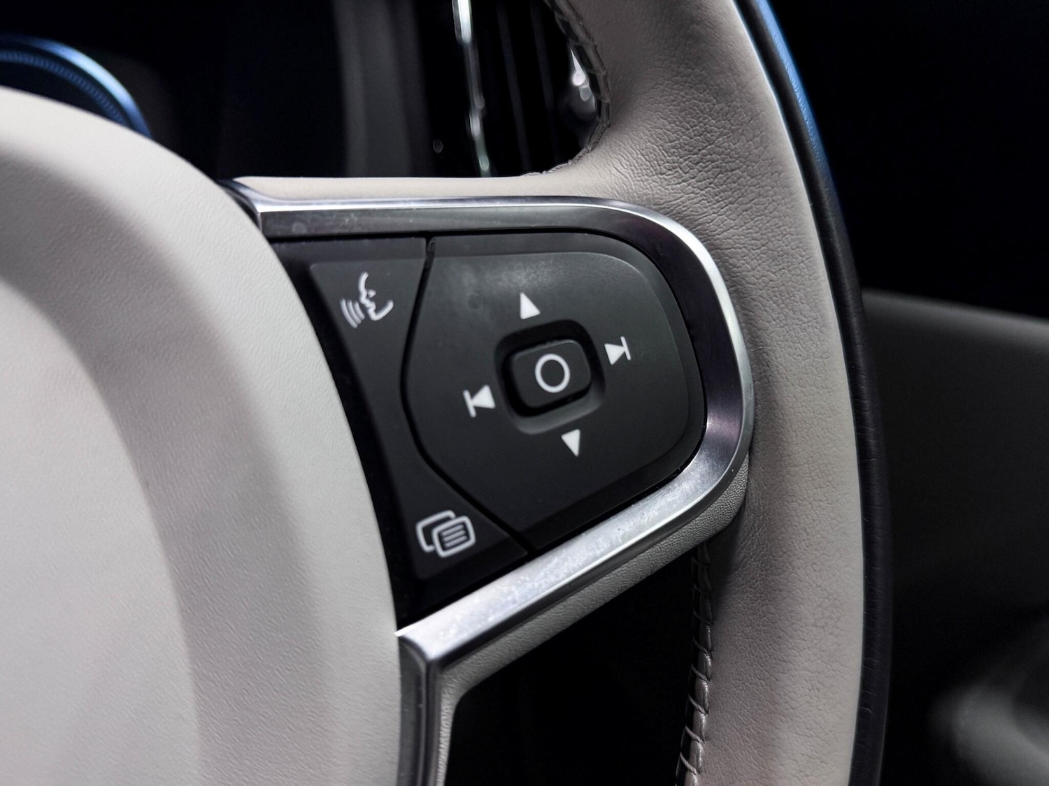 Used Volvo XC60 2020 for sale - 77155331: Photo 34