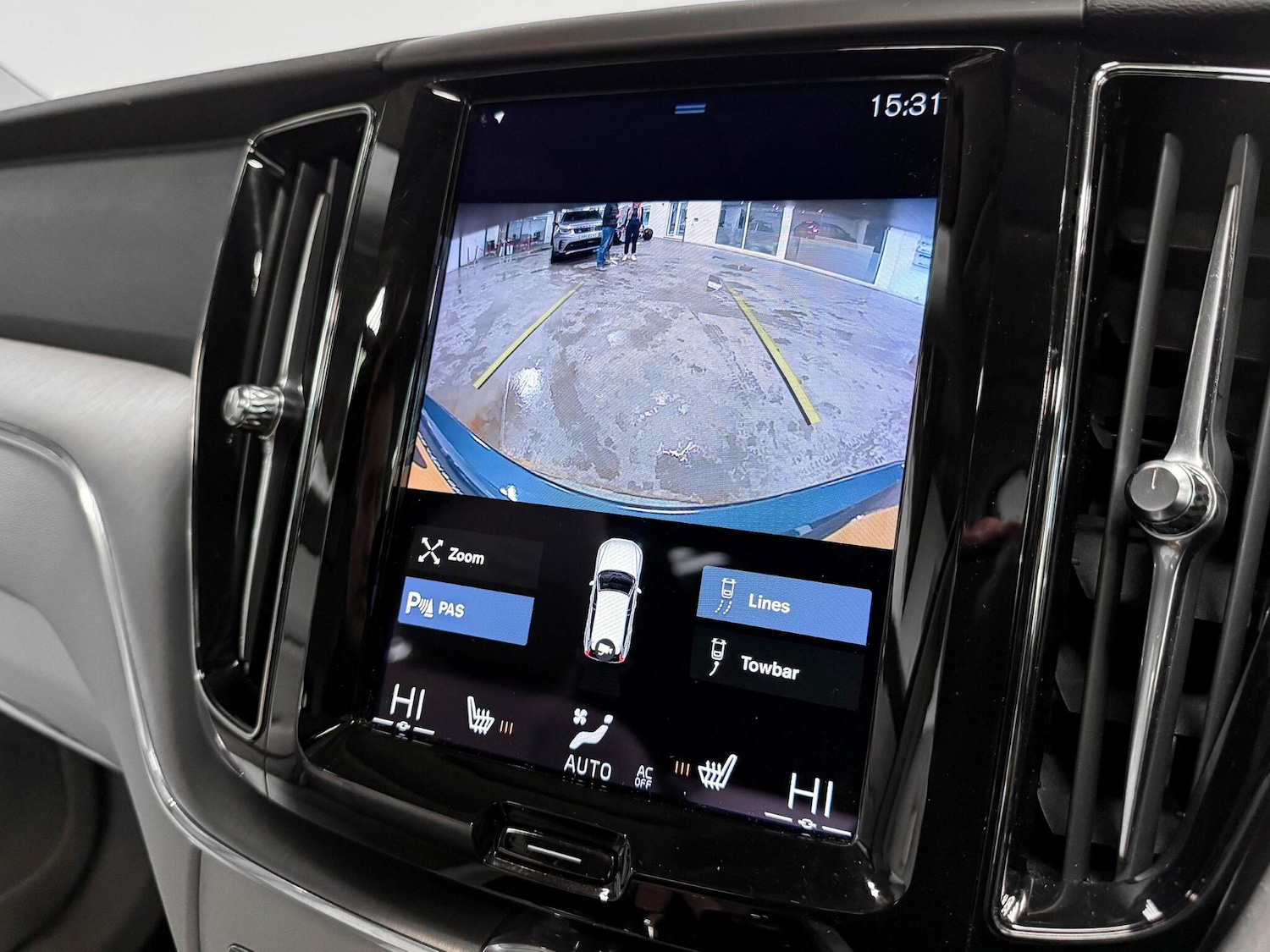 Used Volvo XC60 2020 for sale - 77155331: Photo 37