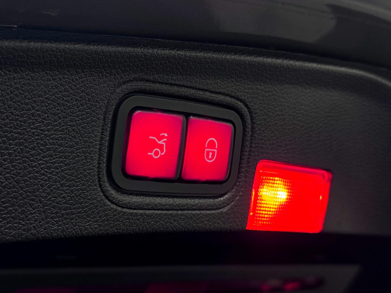 Used Mercedes-Benz C Class 2018 for sale - 77081920: Photo 16