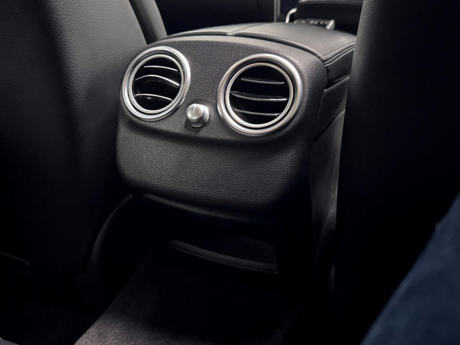 Used Mercedes-Benz C Class 2018 for sale - 77081920: Photo 30