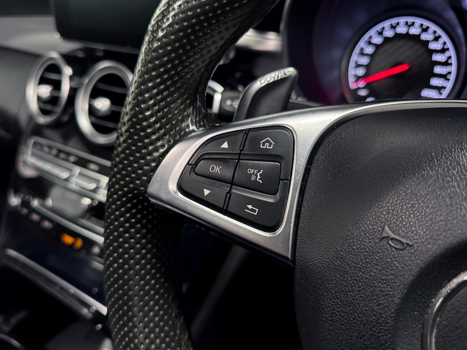 Used Mercedes-Benz C Class 2018 for sale - 77081920: Photo 40