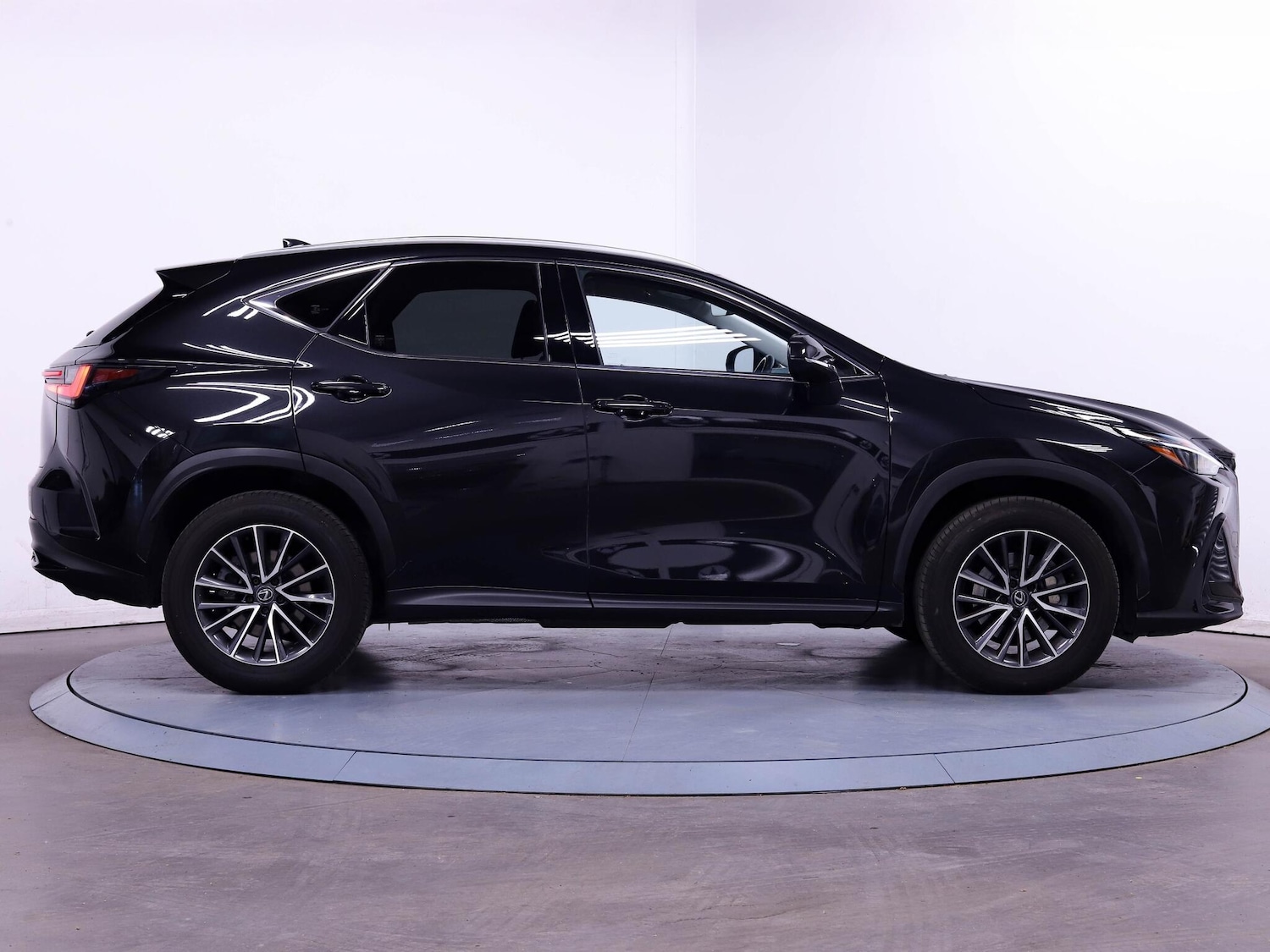 Used Lexus NX 2023 for sale - 76786773: Photo 8