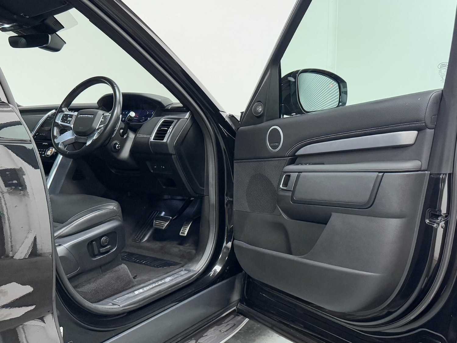 Used Land Rover Discovery 2021 for sale - 77120254: Photo 17