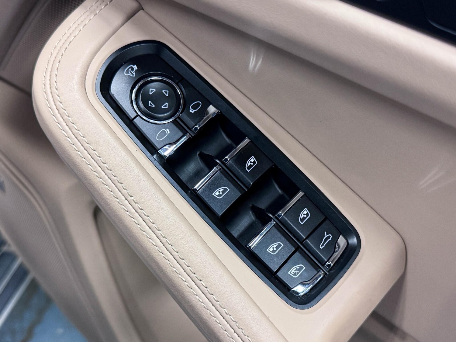 Used Porsche Macan 2022 for sale - 77119844: Photo 18